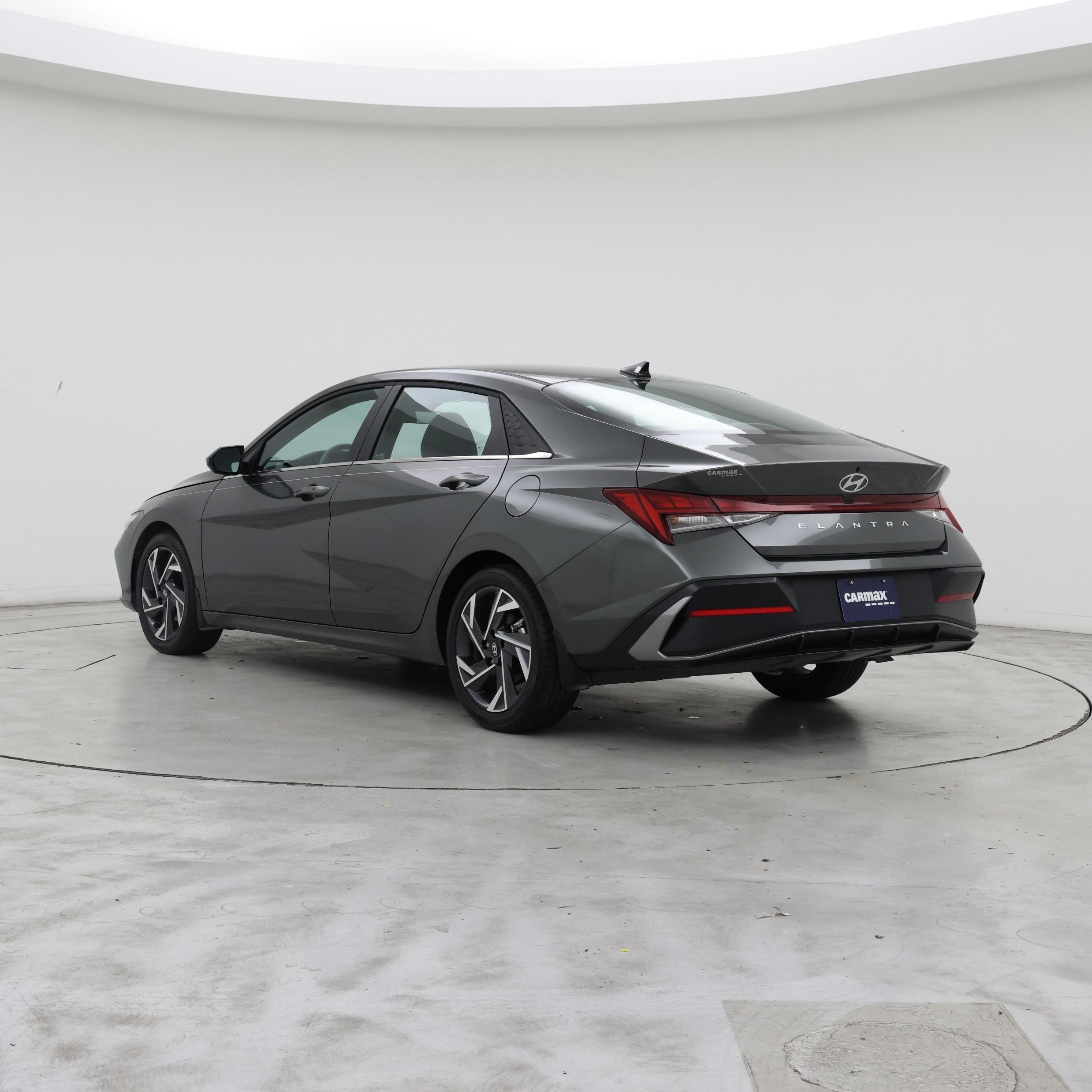 Thumbnail: 2025 Hyundai Elantra - 2