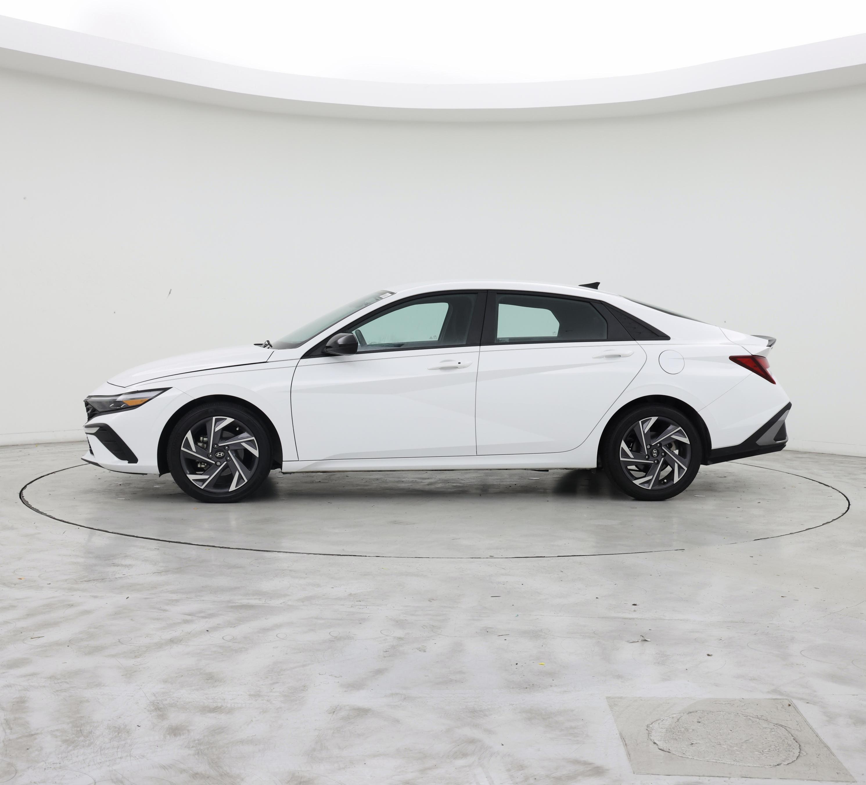 Thumbnail: 2025 Hyundai Elantra - 3