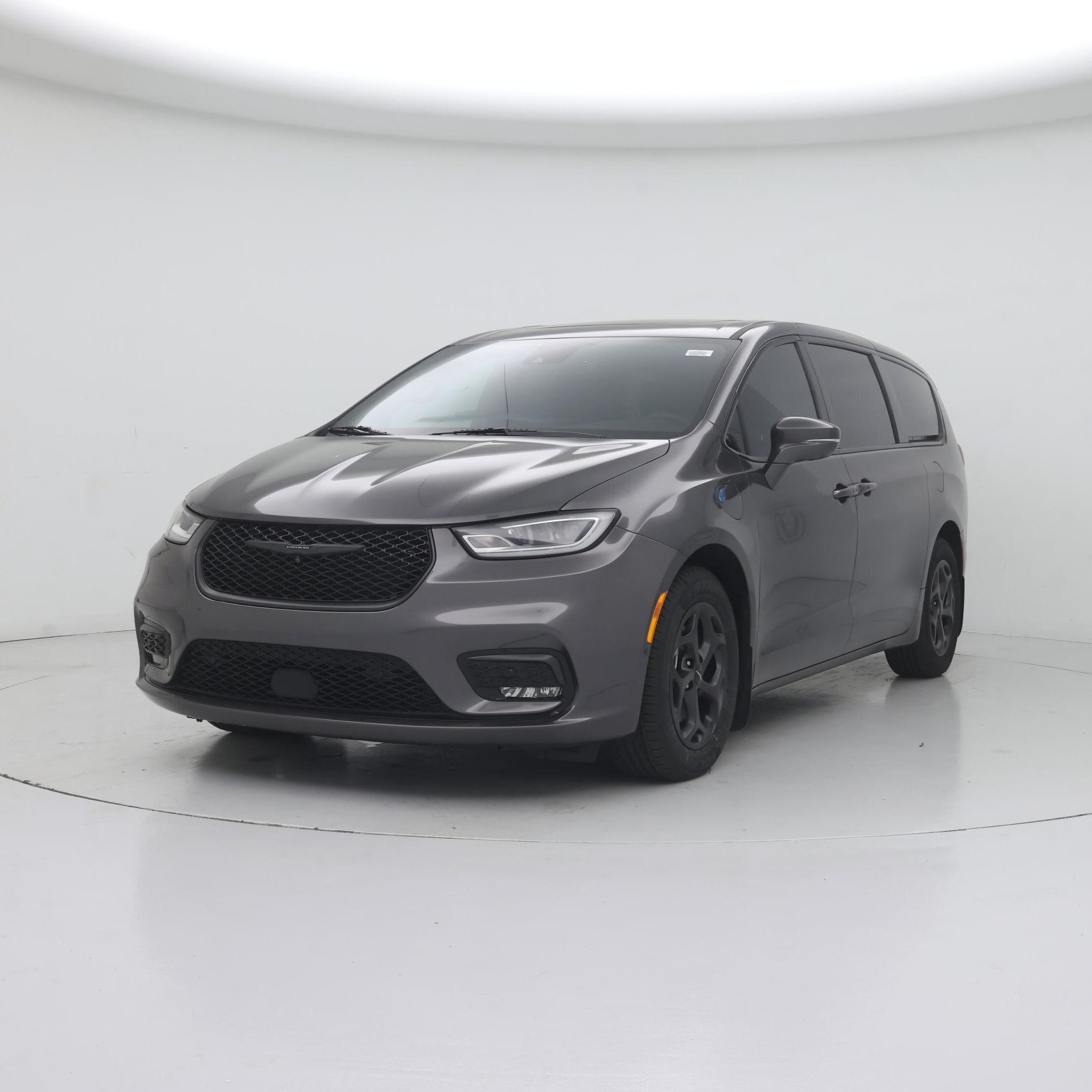 Thumbnail: 2022 Chrysler Pacifica - 4