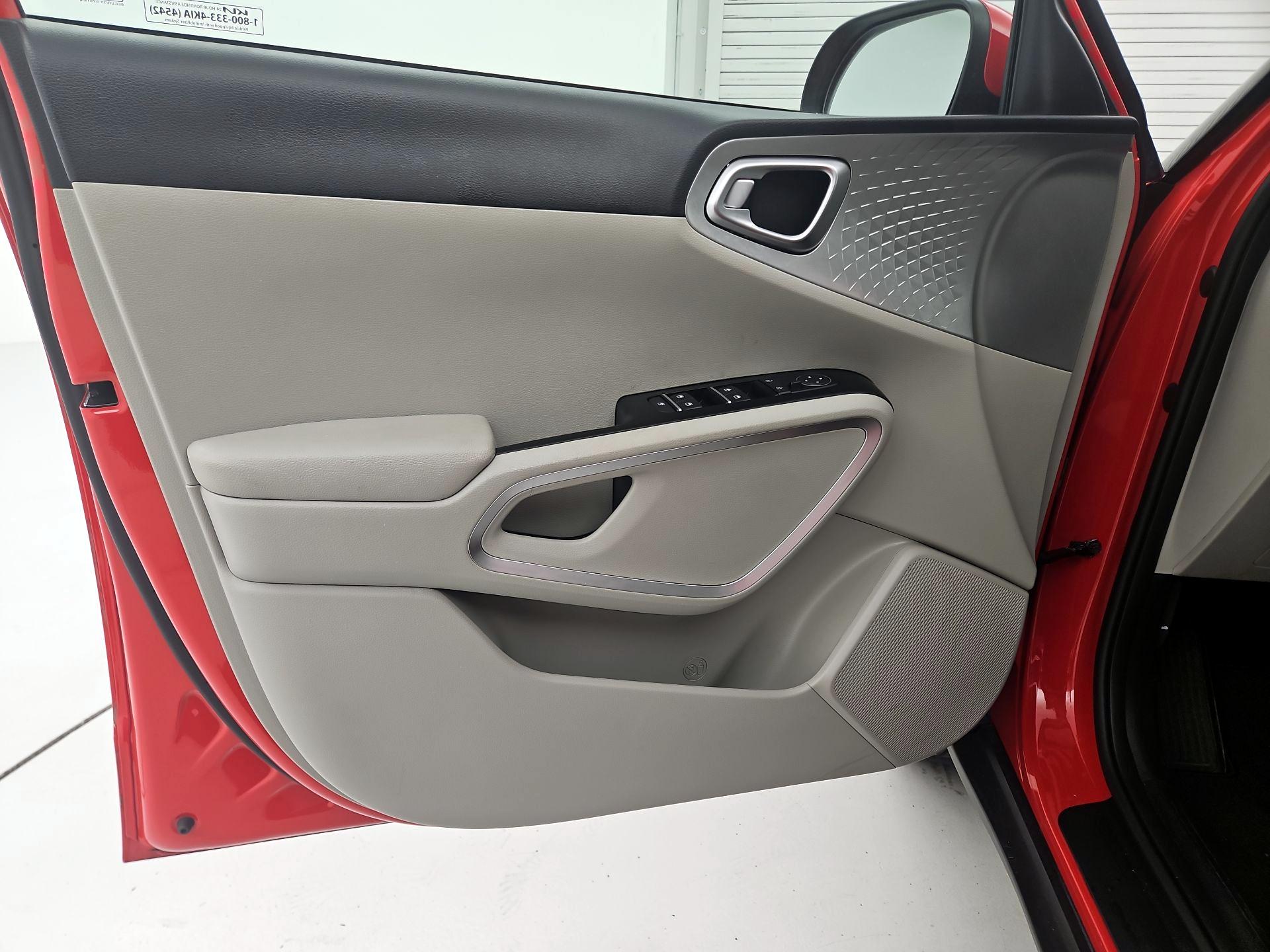 Thumbnail: 2023 Kia Soul - 12