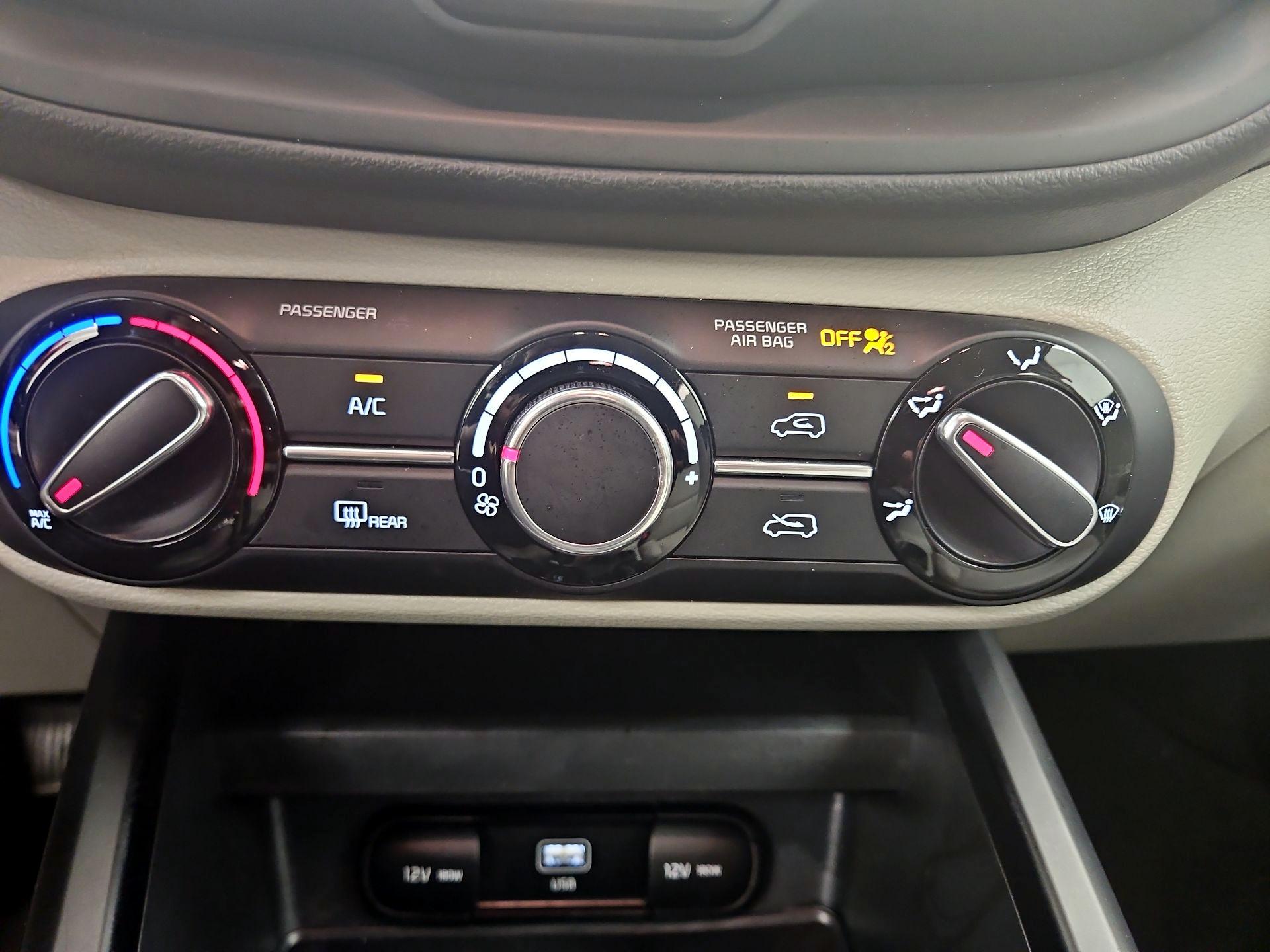 Thumbnail: 2023 Kia Soul - 16