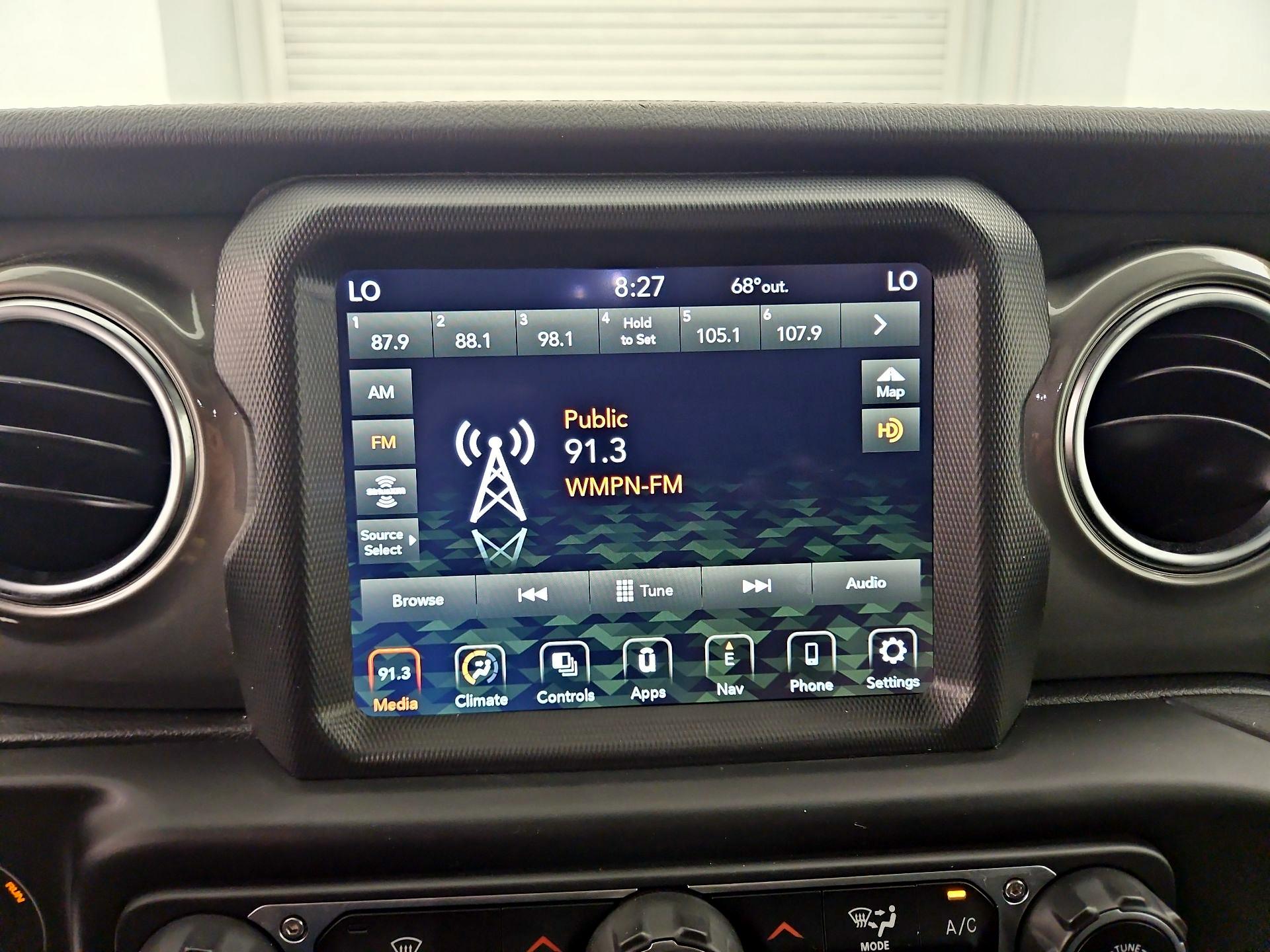 Thumbnail: 2022 Jeep Wrangler - 16