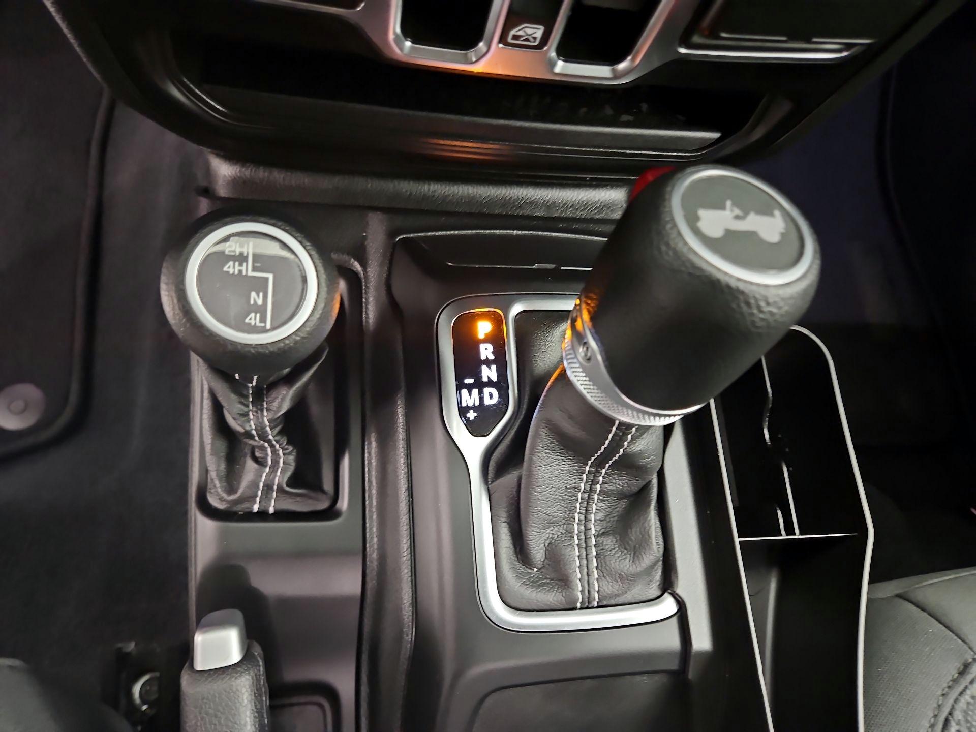 Thumbnail: 2022 Jeep Wrangler - 18