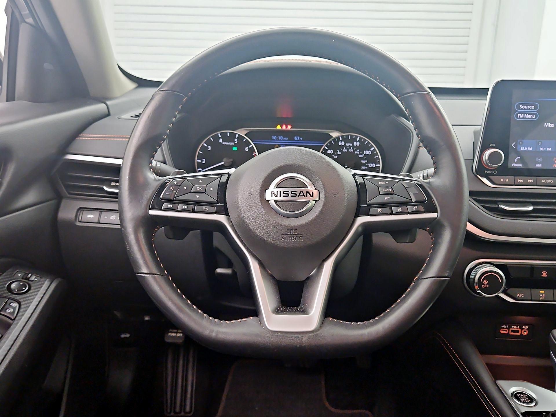 Thumbnail: 2021 Nissan Altima - 10