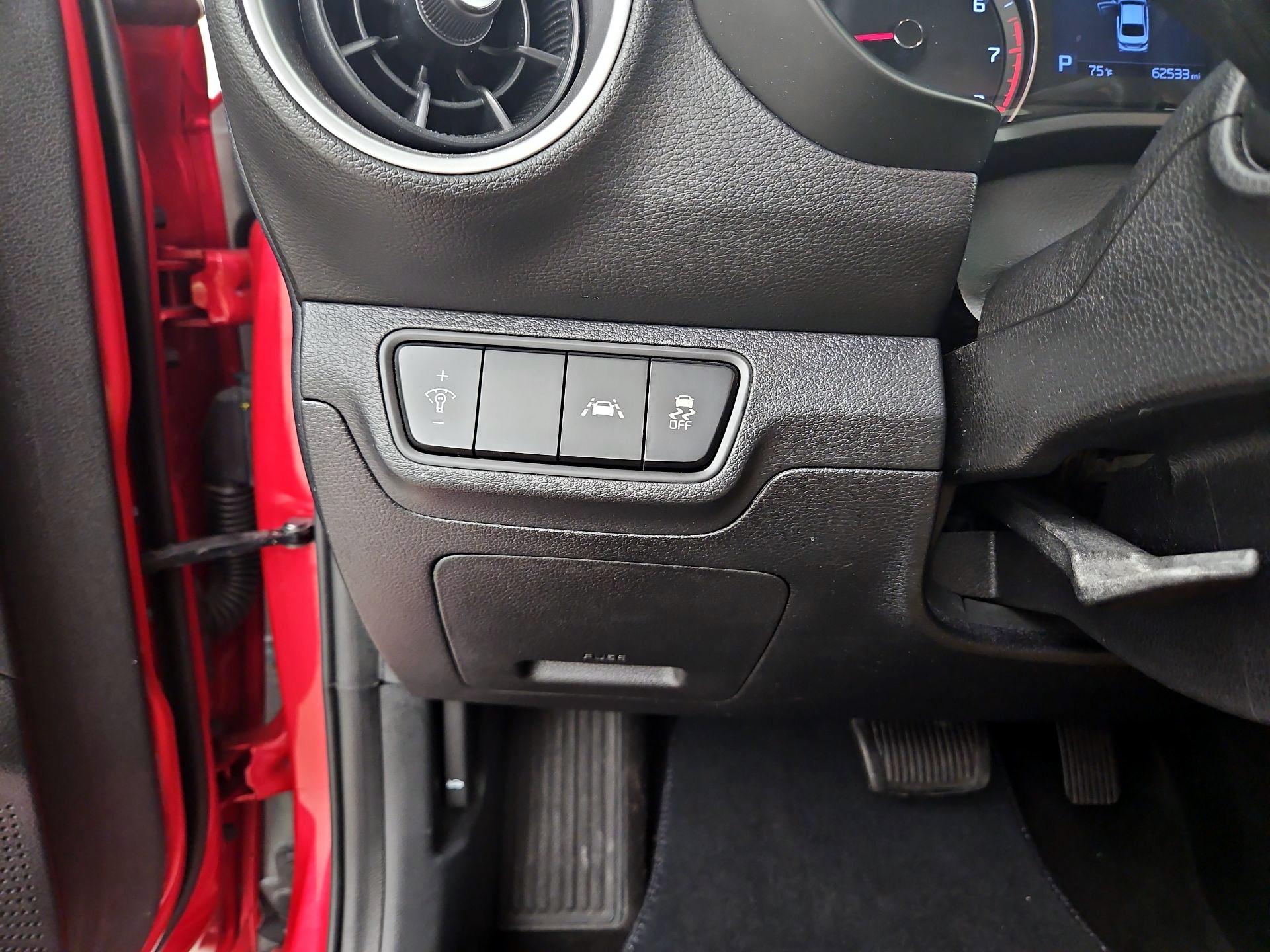 Thumbnail: 2020 Kia Forte - 13