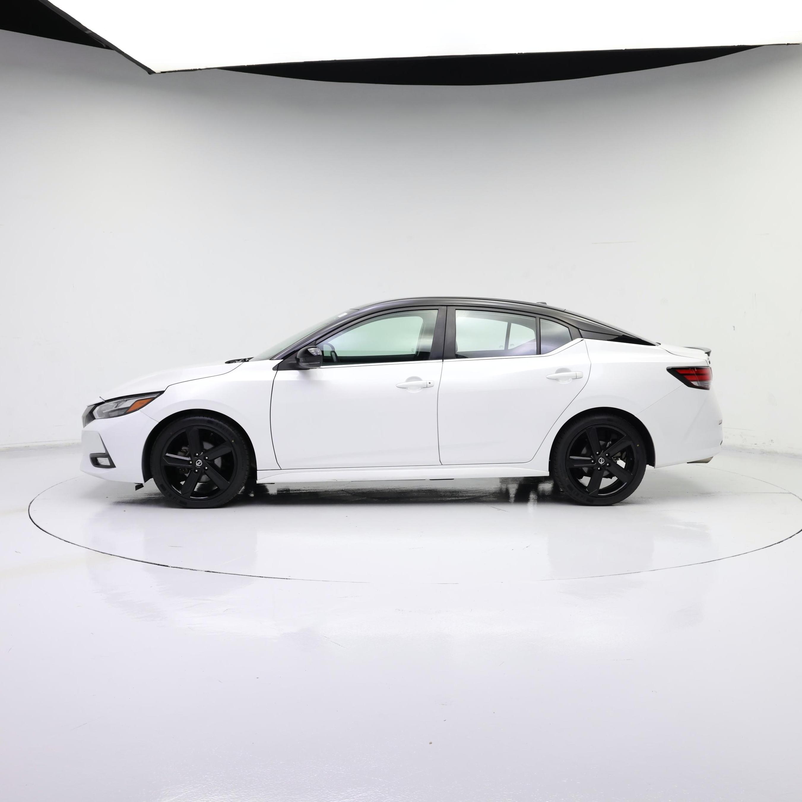 Thumbnail: 2023 Nissan Sentra - 3