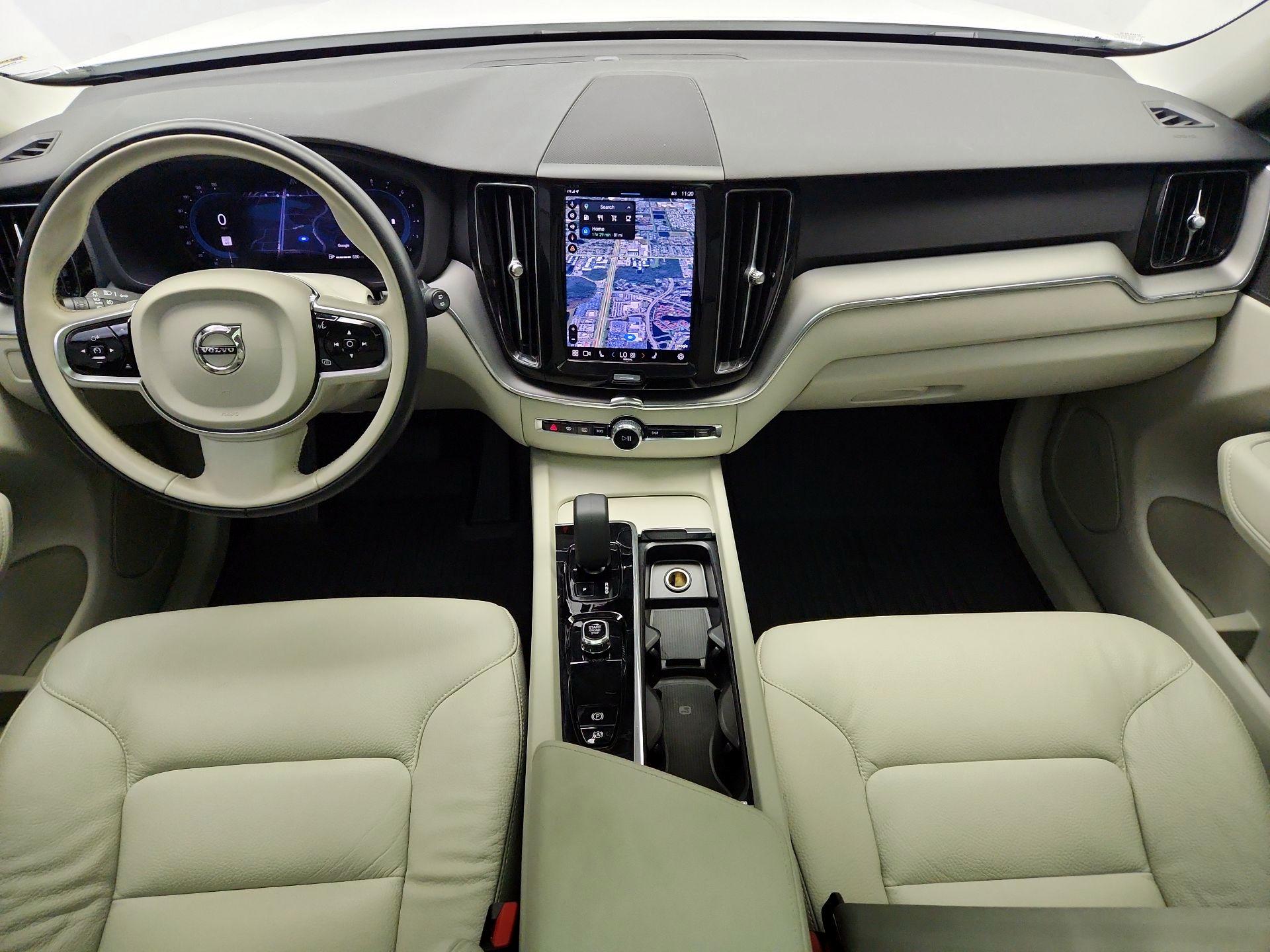 Thumbnail: 2025 Volvo XC60 - 9