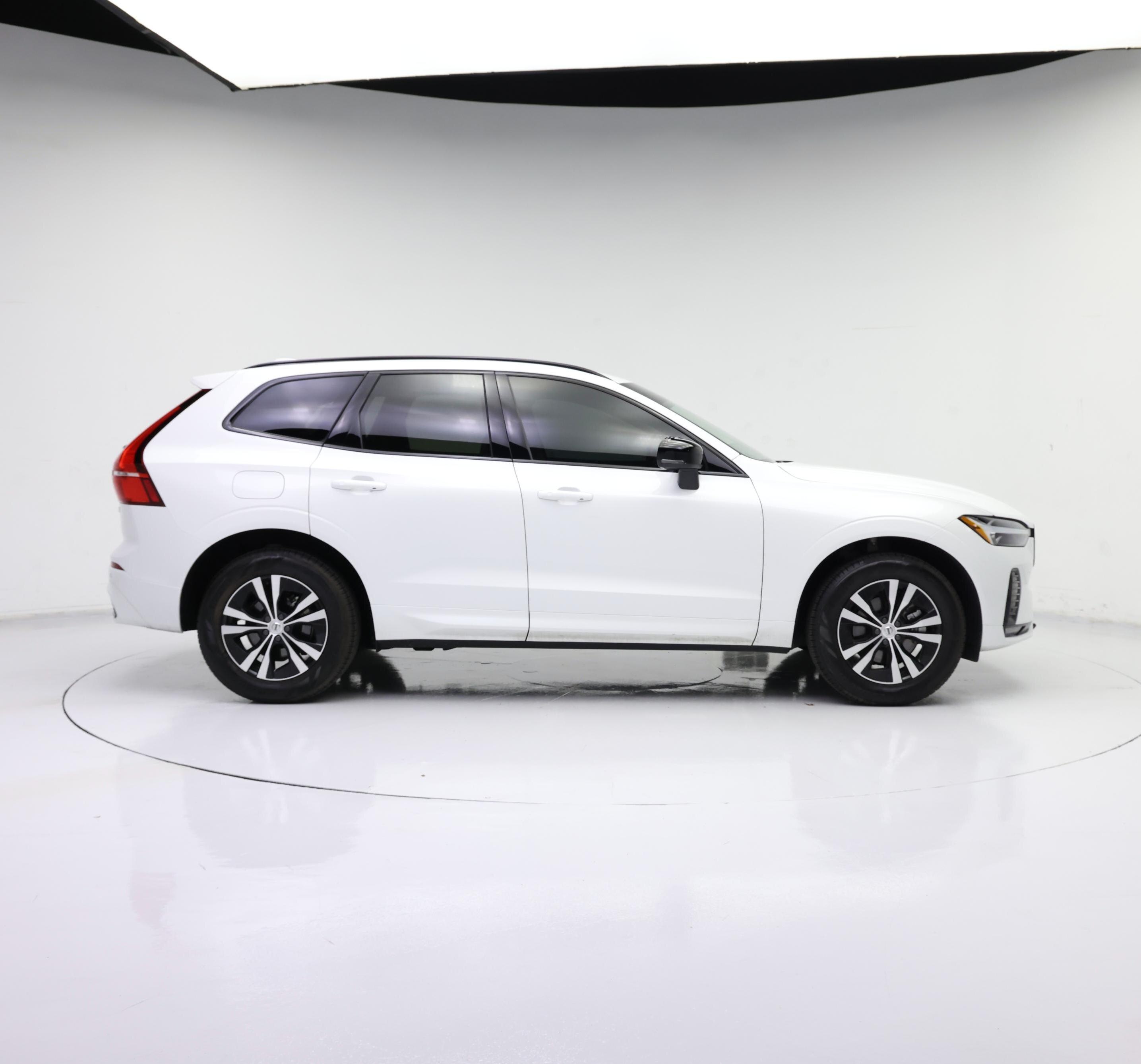 Thumbnail: 2025 Volvo XC60 - 7