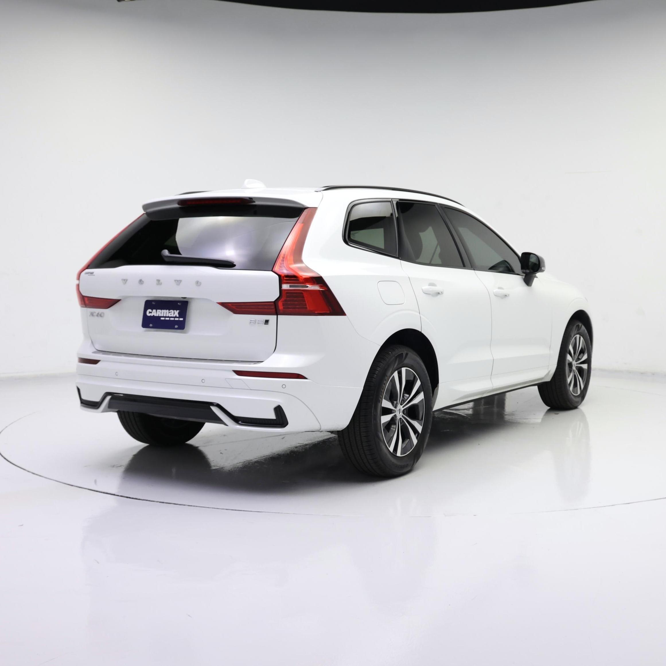 Thumbnail: 2025 Volvo XC60 - 8