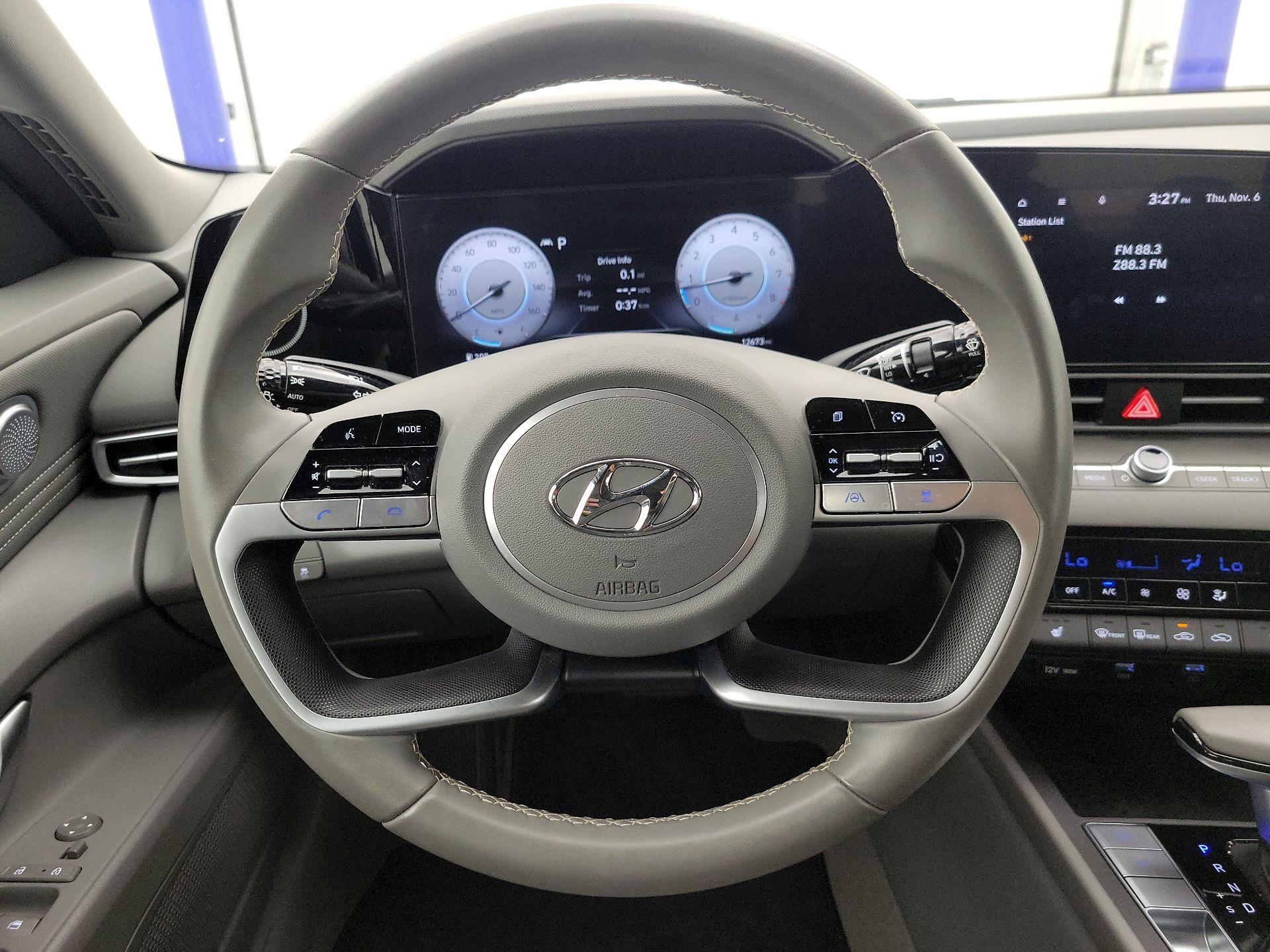 Thumbnail: 2023 Hyundai Elantra - 10