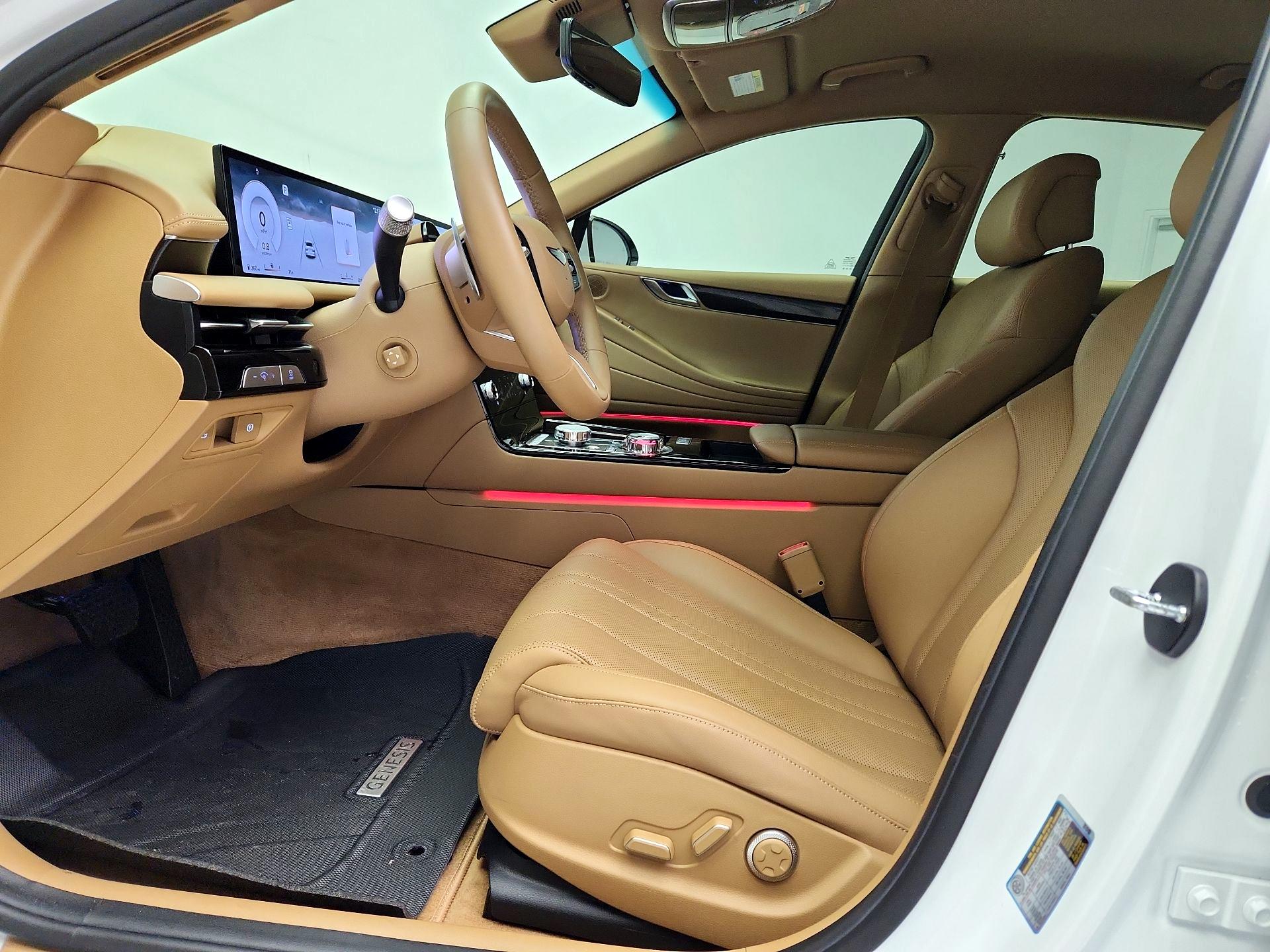 Thumbnail: 2025 Genesis G80 - 11