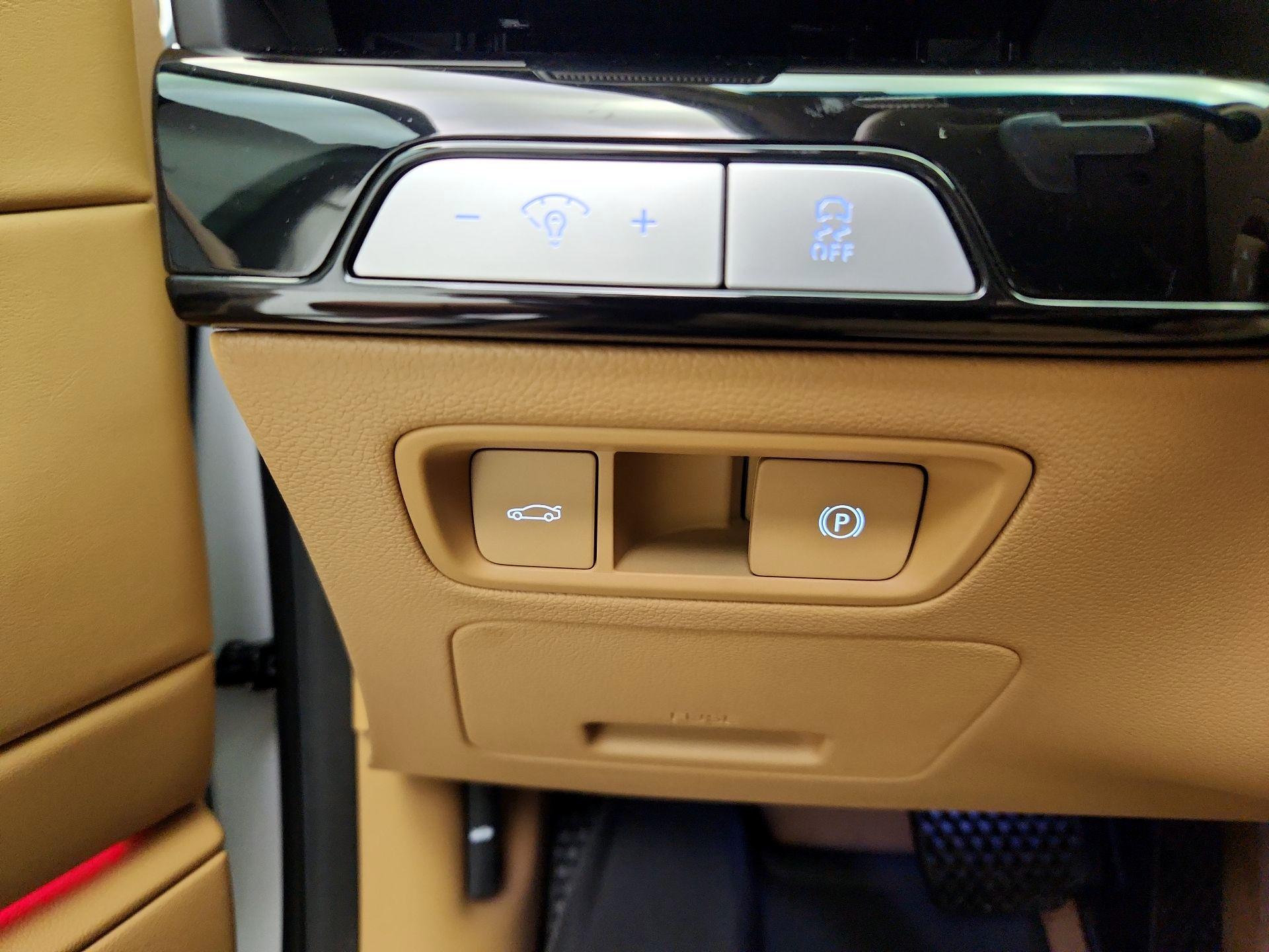 Thumbnail: 2025 Genesis G80 - 13