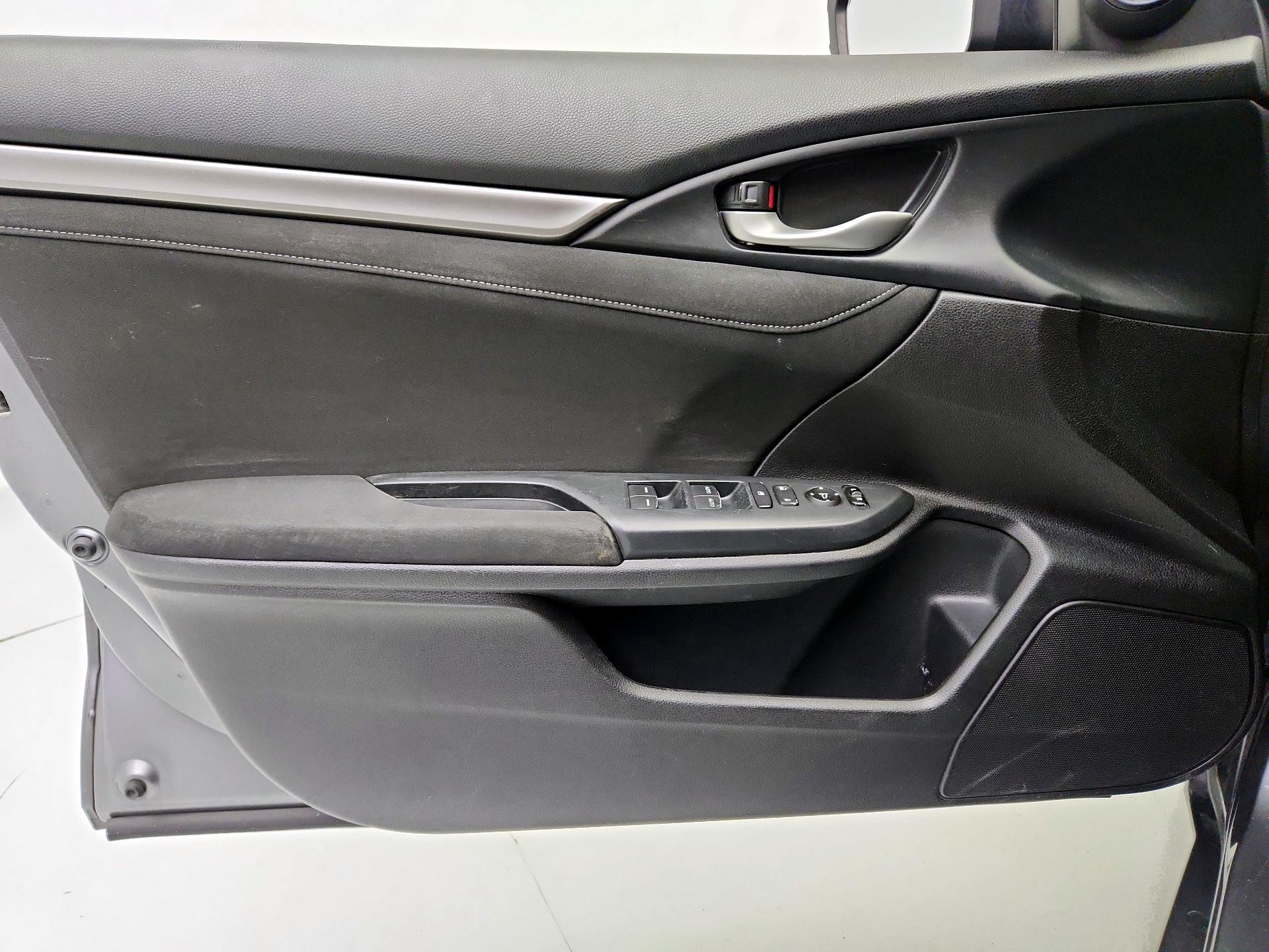 Thumbnail: 2019 Honda Civic - 12