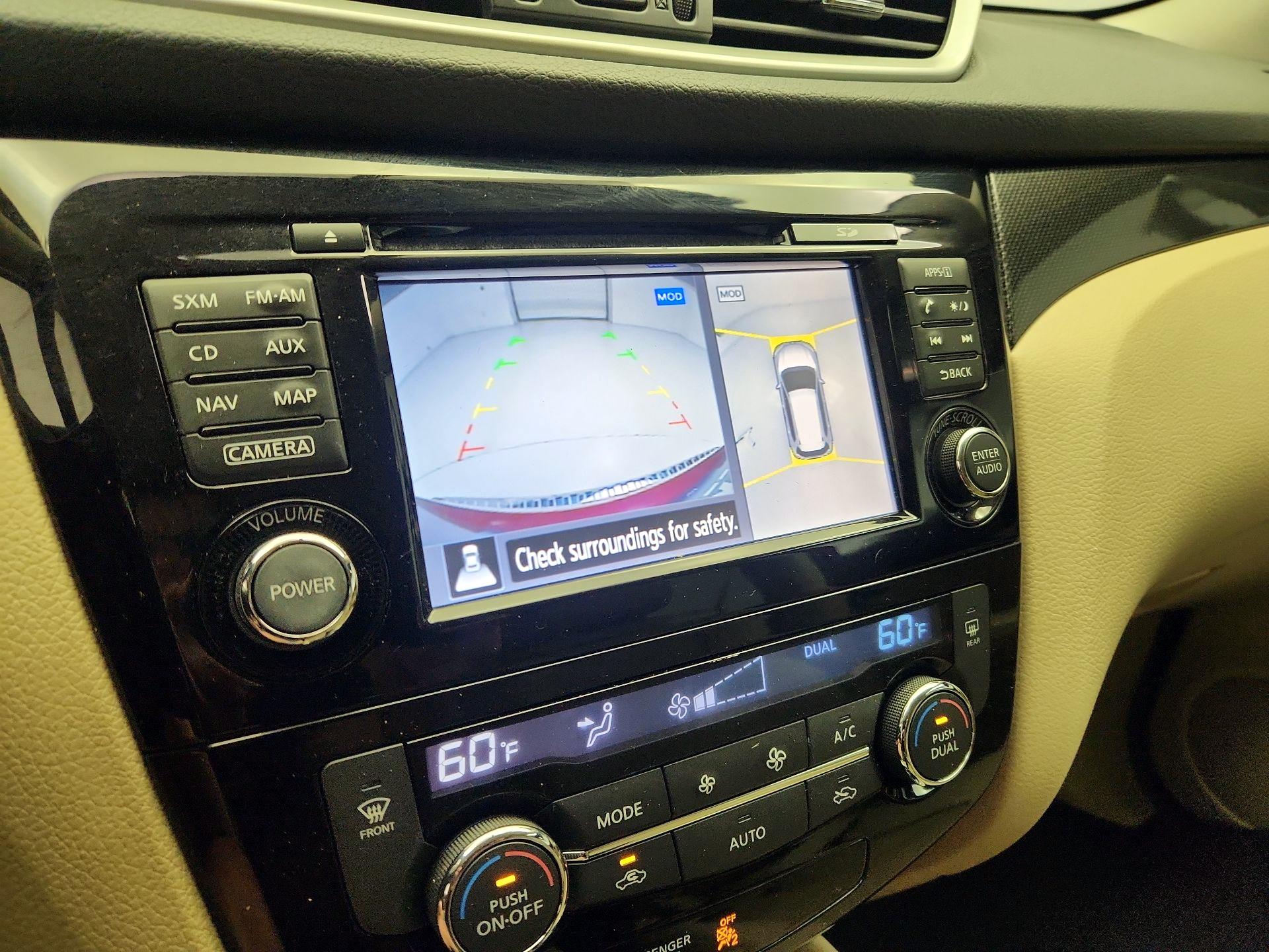Thumbnail: 2016 Nissan Rogue - 15