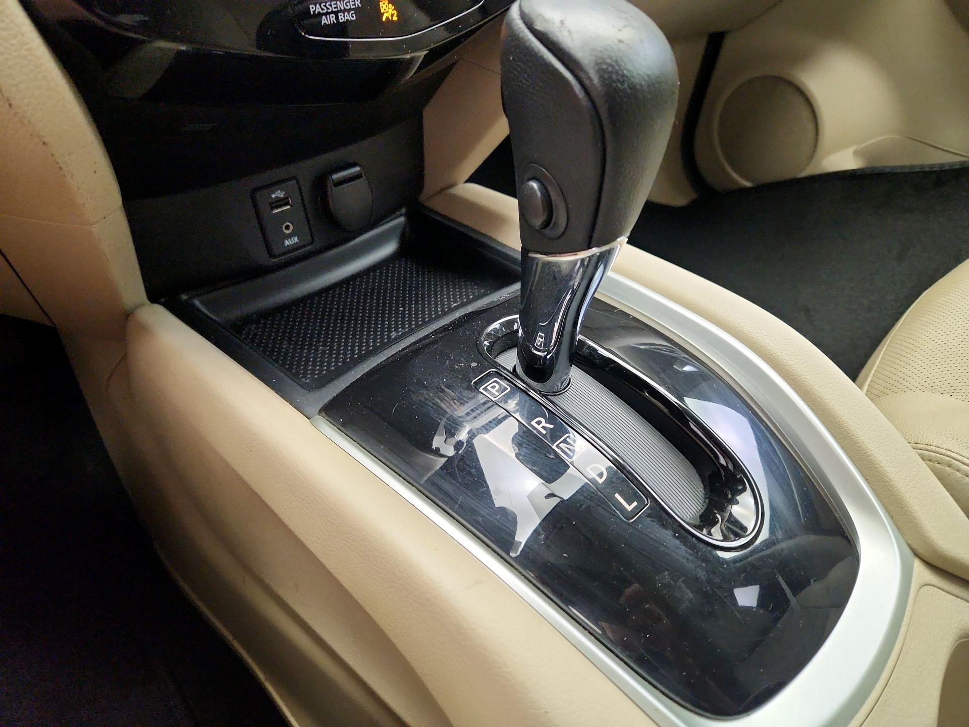 Thumbnail: 2016 Nissan Rogue - 18