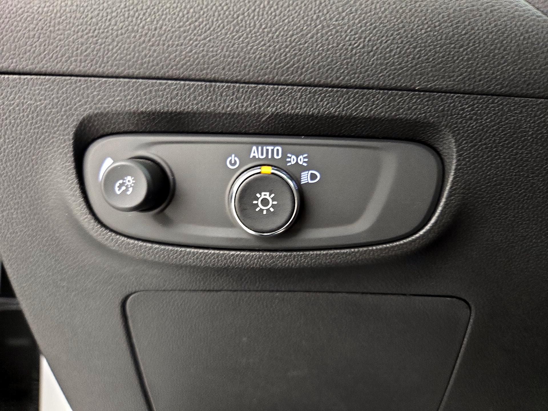 Thumbnail: 2025 Buick Encore GX - 13