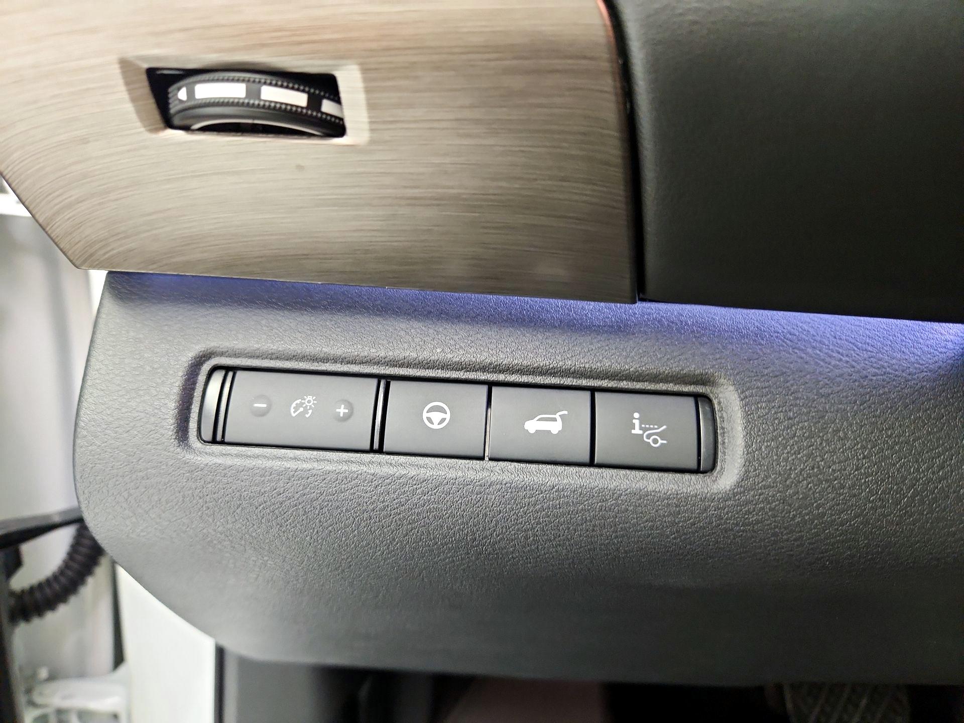 Thumbnail: 2023 Nissan Pathfinder - 13