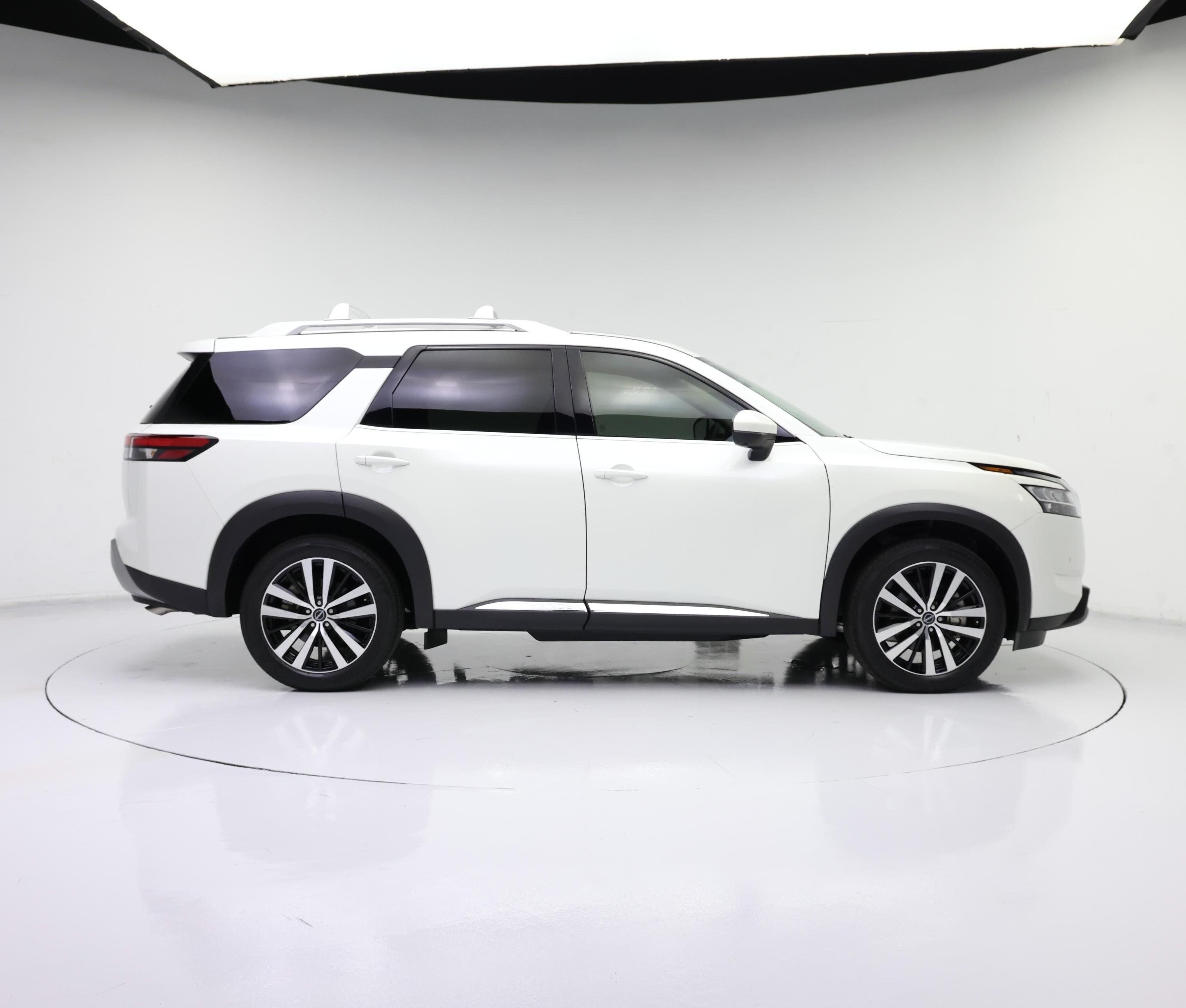Thumbnail: 2023 Nissan Pathfinder - 7