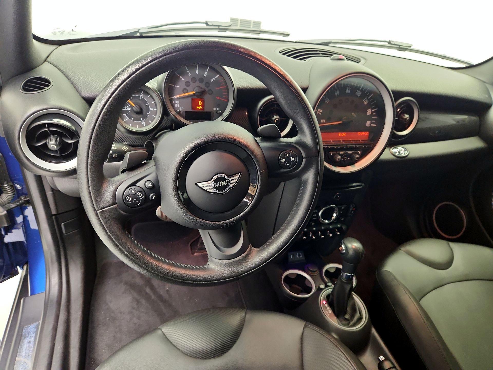 Thumbnail: 2015 MINI Cooper - 10