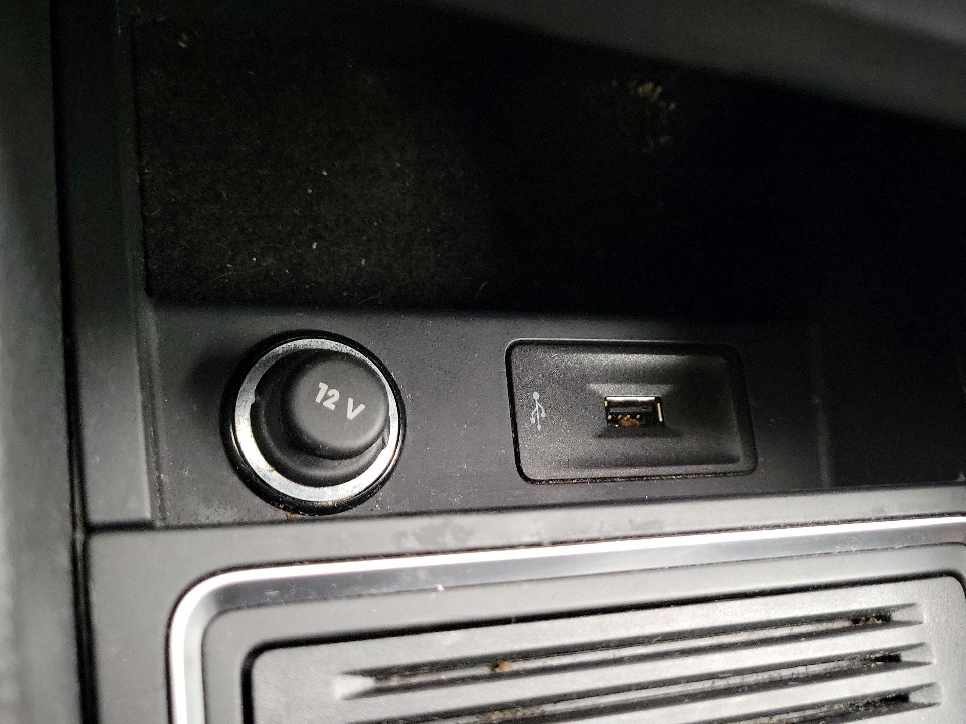 Thumbnail: 2017 Volkswagen Jetta - 18