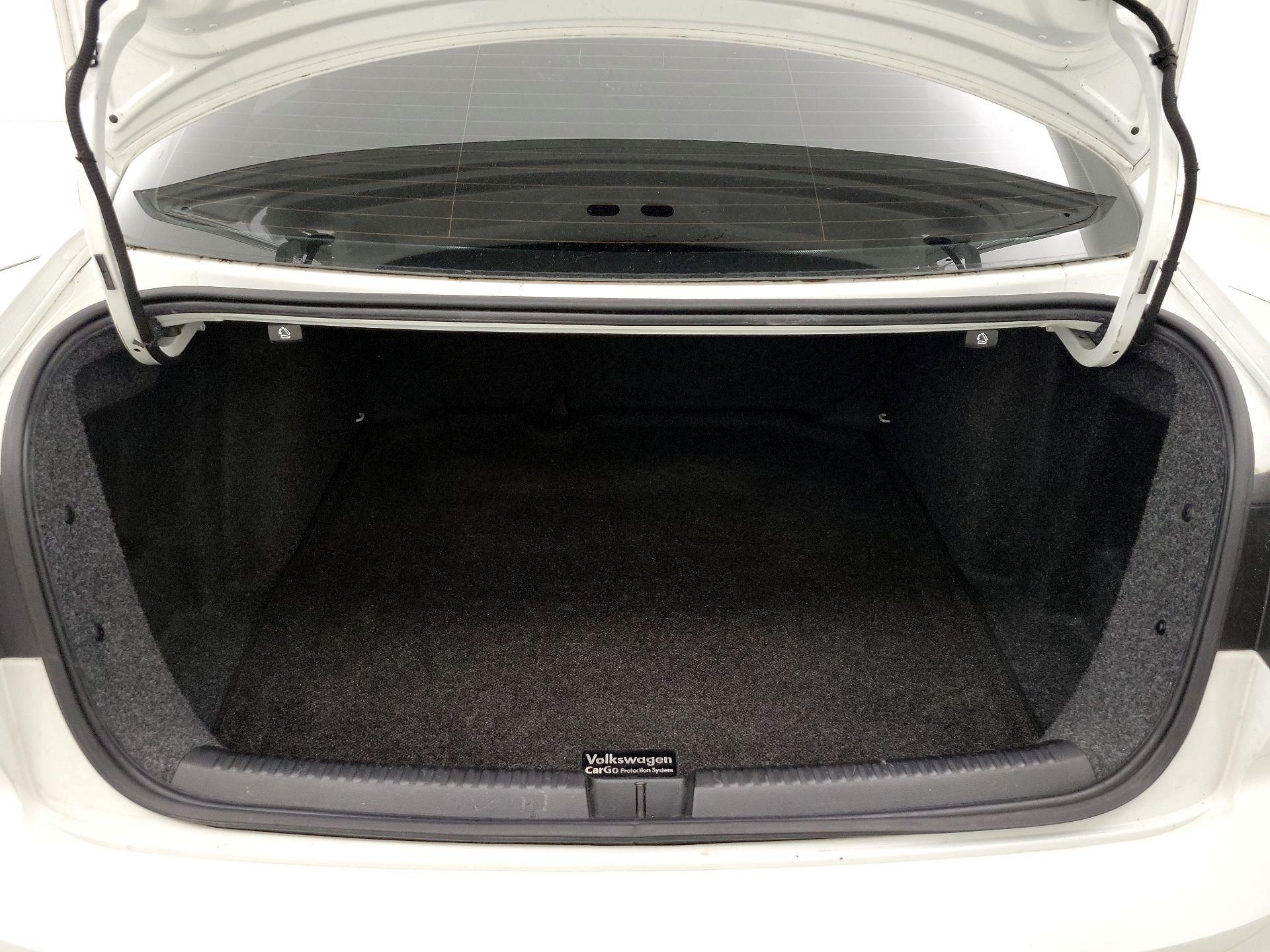 Thumbnail: 2017 Volkswagen Jetta - 20