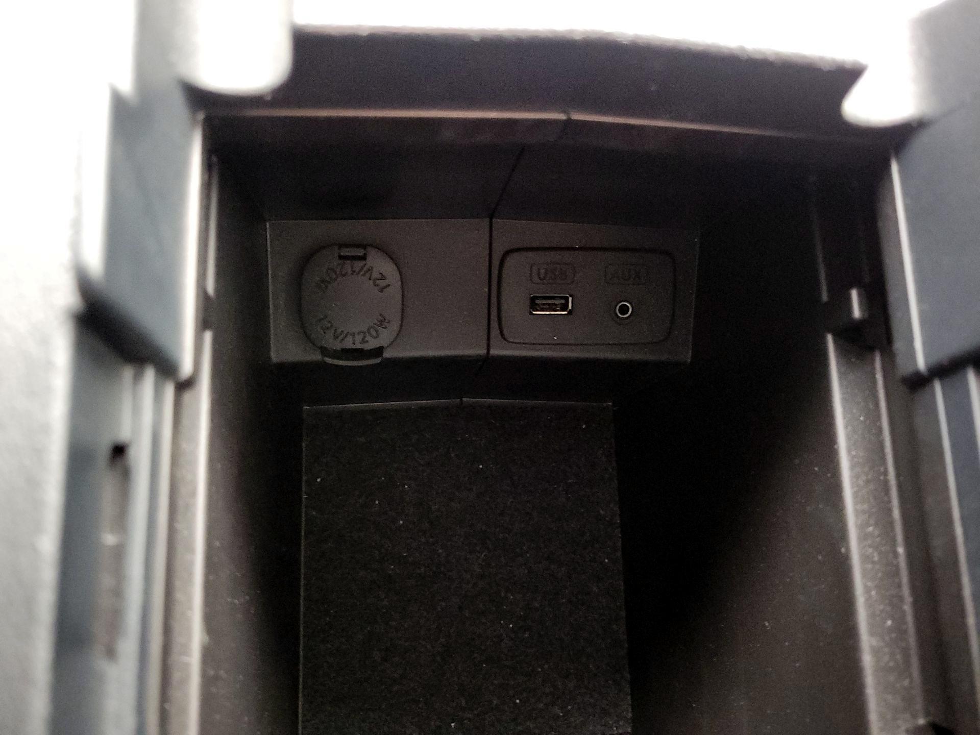 Thumbnail: 2015 Subaru Forester - 18