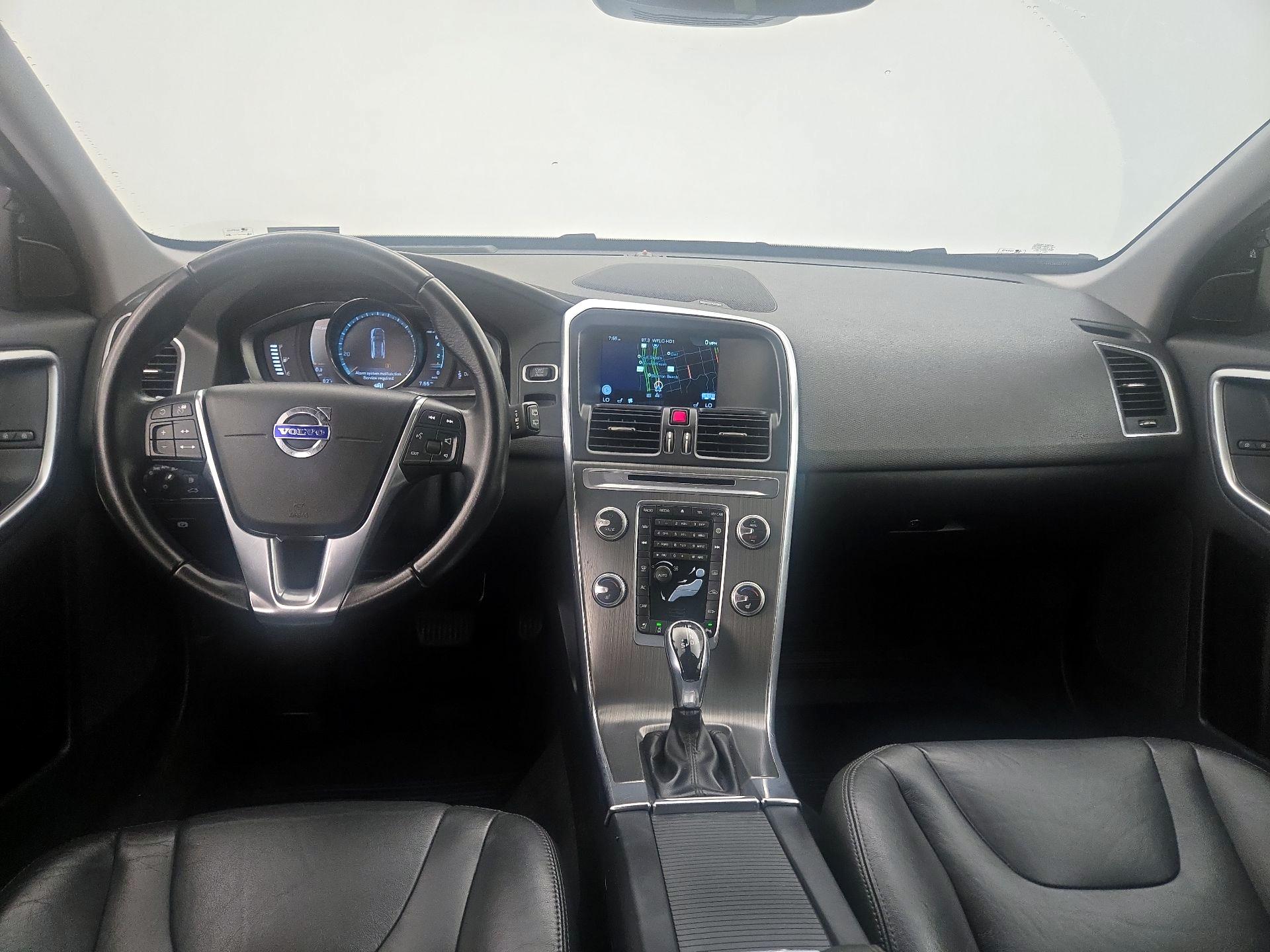 Thumbnail: 2016 Volvo XC60 - 9