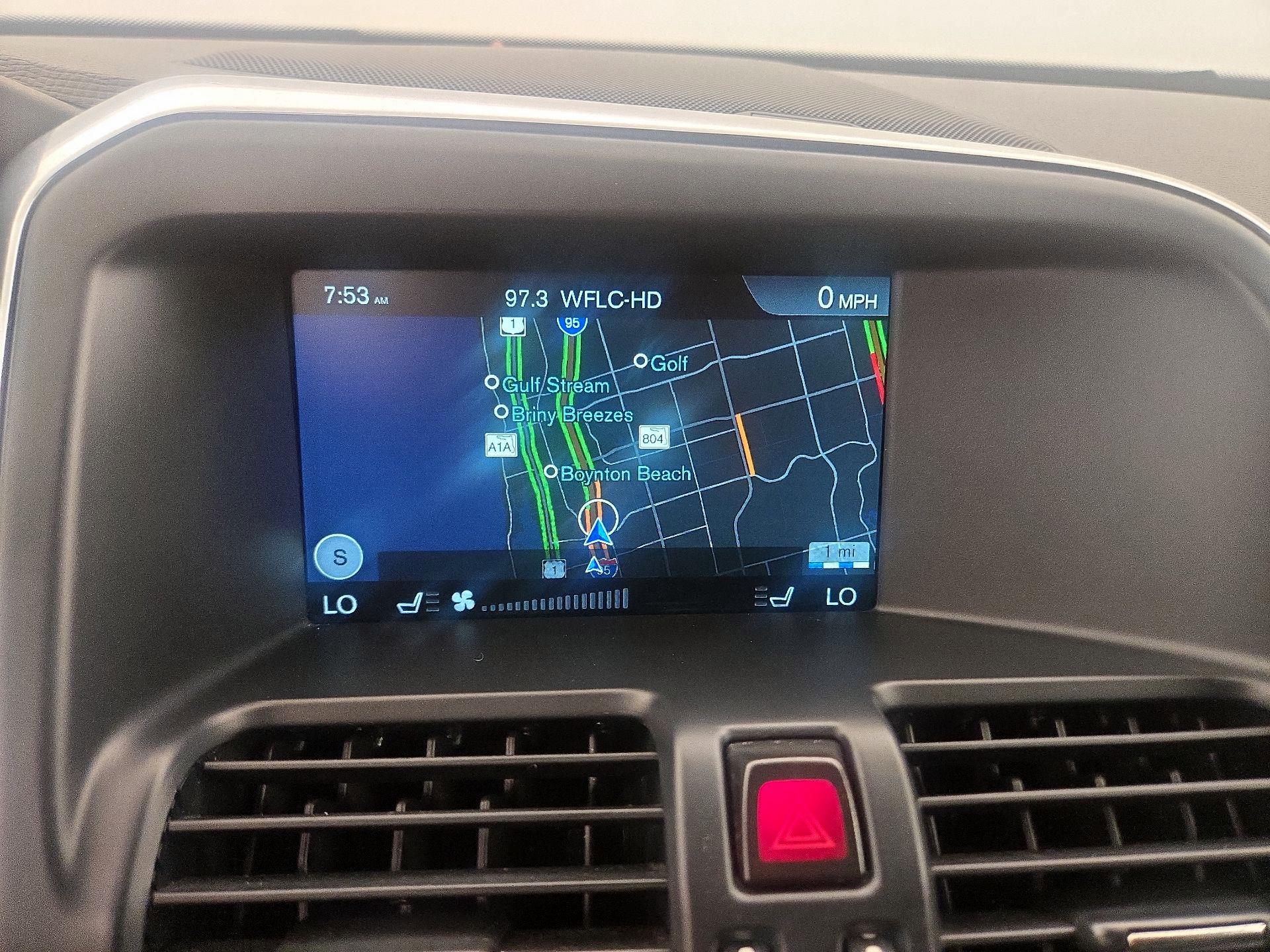 Thumbnail: 2016 Volvo XC60 - 14