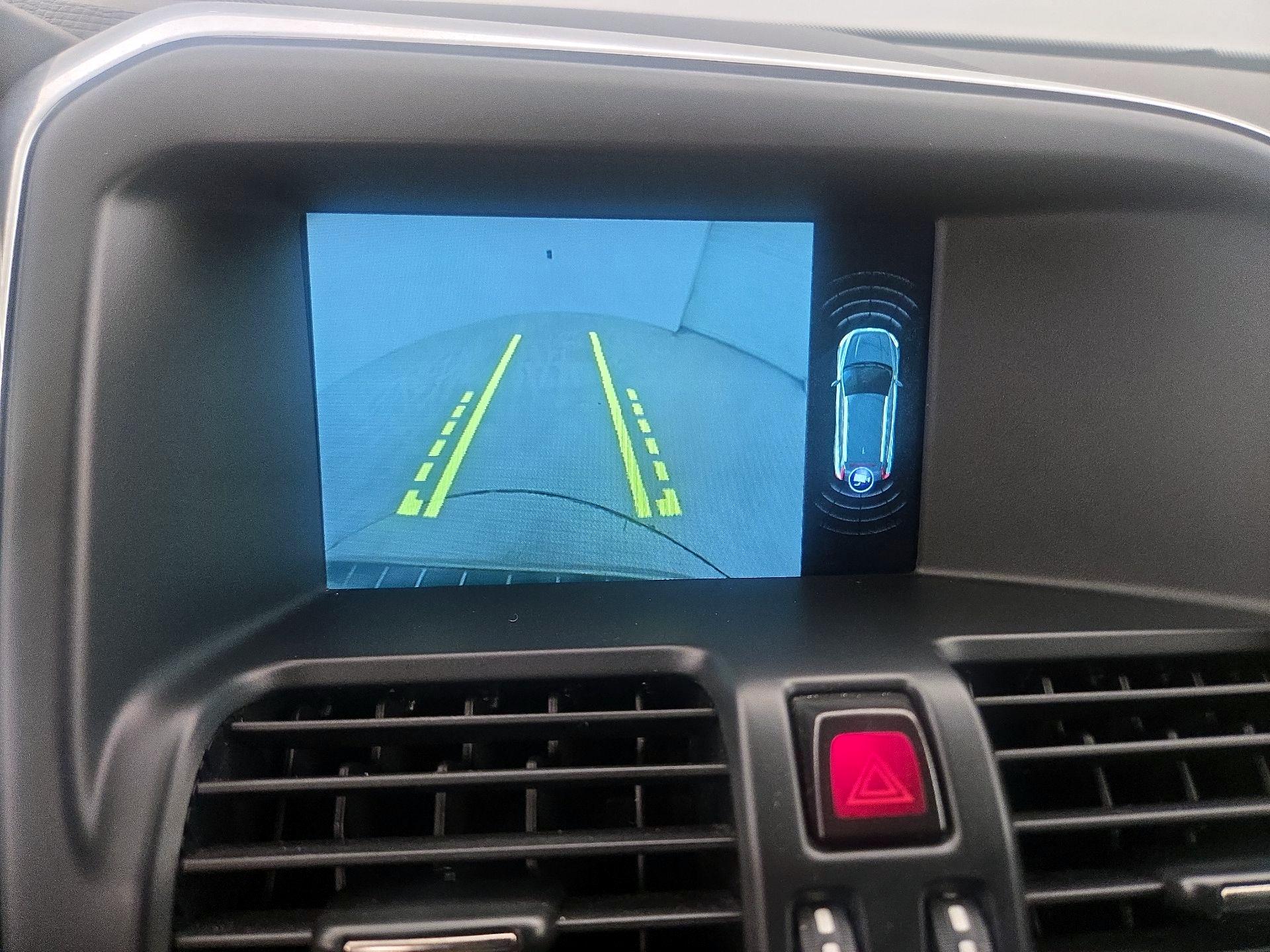 Thumbnail: 2016 Volvo XC60 - 15