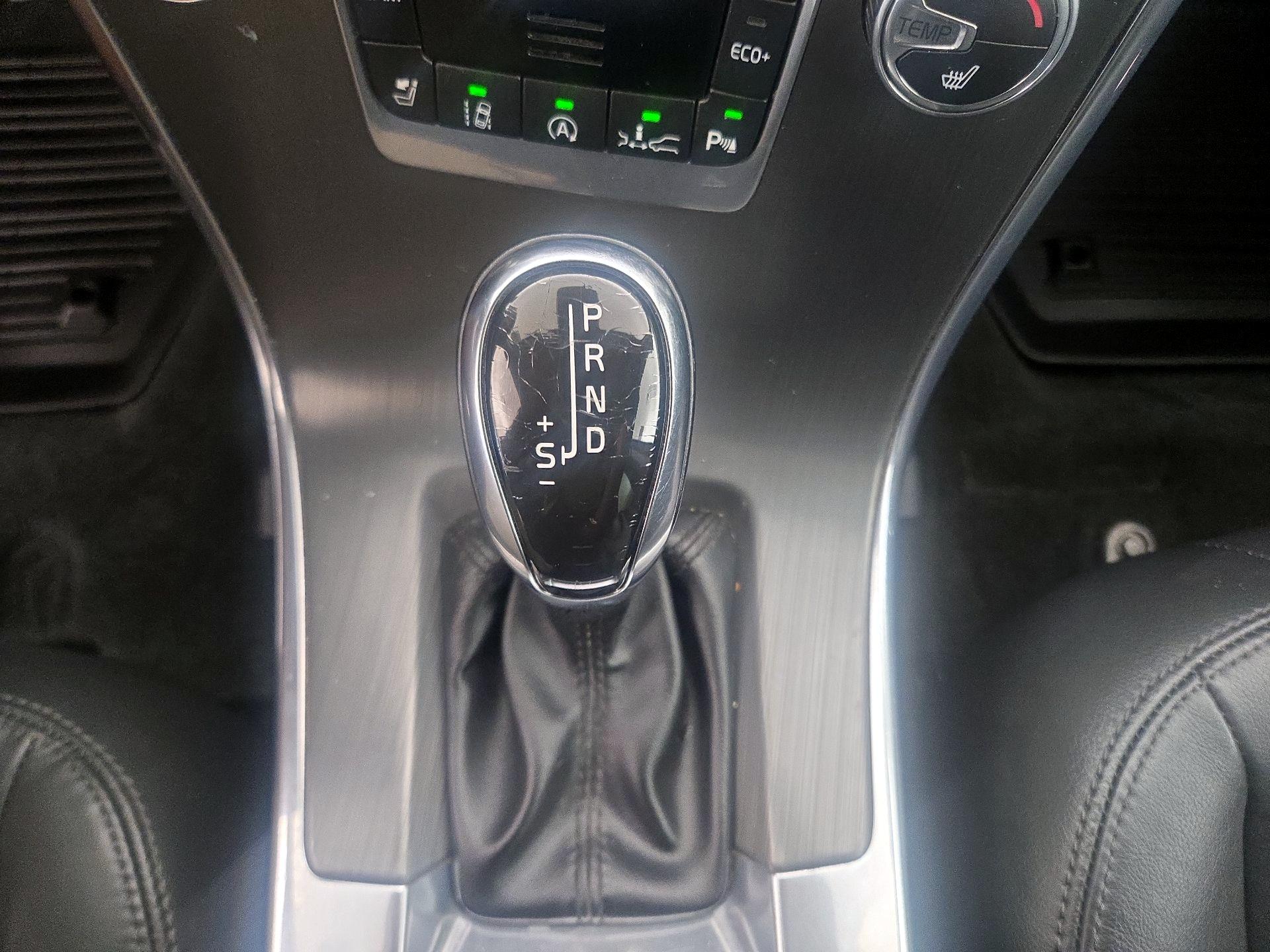 Thumbnail: 2016 Volvo XC60 - 18