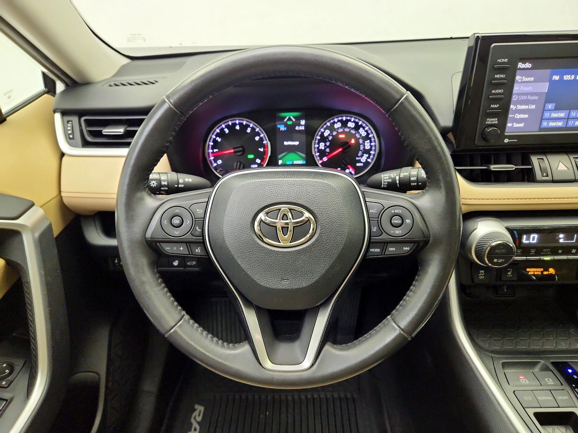 Thumbnail: 2020 Toyota RAV4 - 10