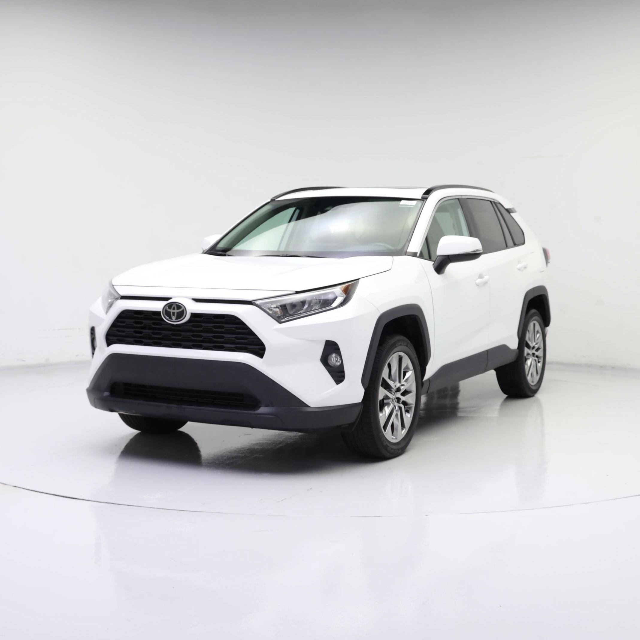 Thumbnail: 2020 Toyota RAV4 - 4