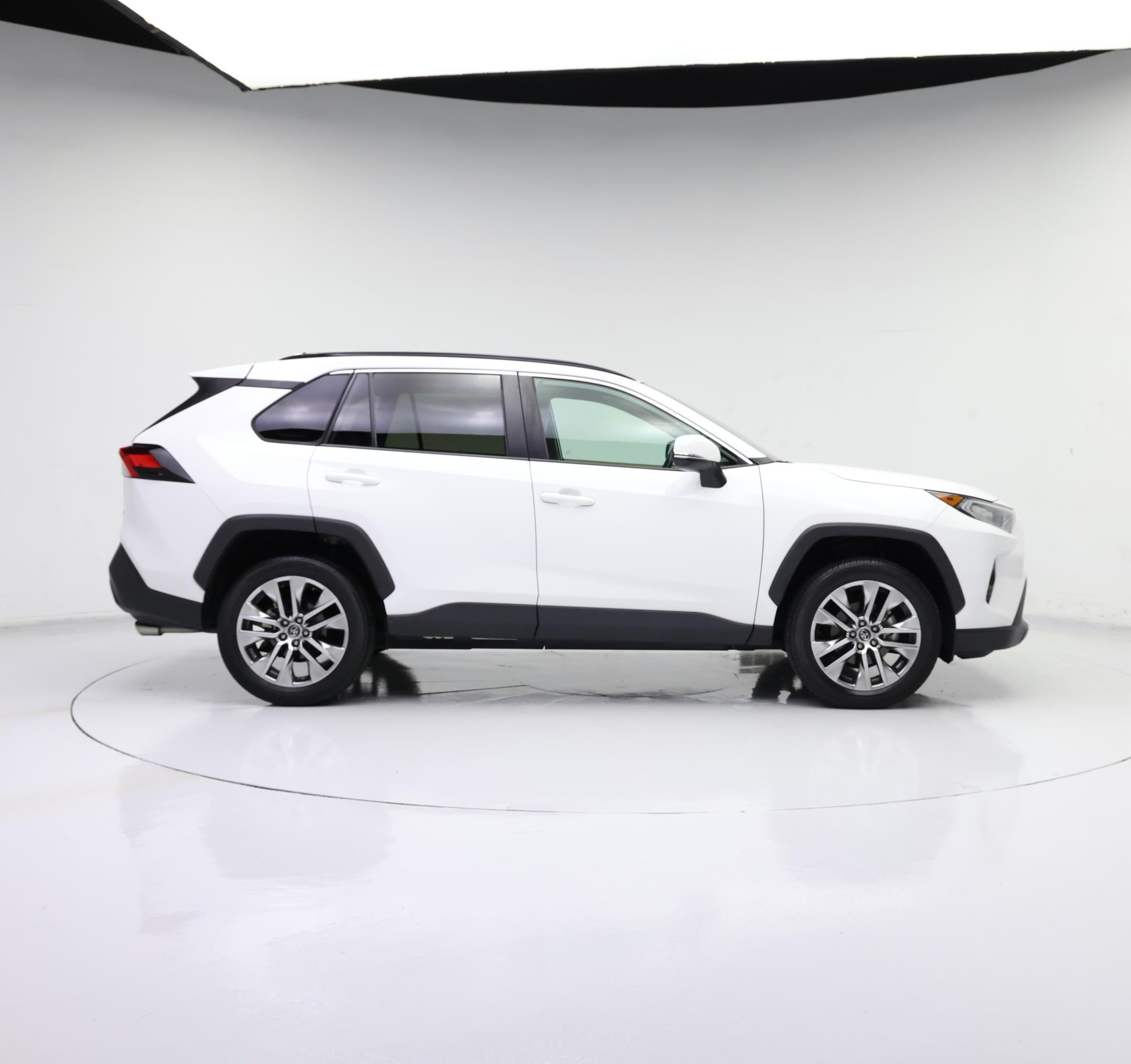 Thumbnail: 2020 Toyota RAV4 - 7