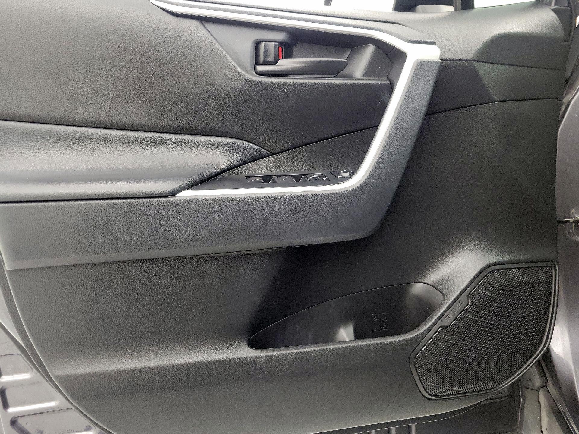 Thumbnail: 2024 Toyota RAV4 - 12