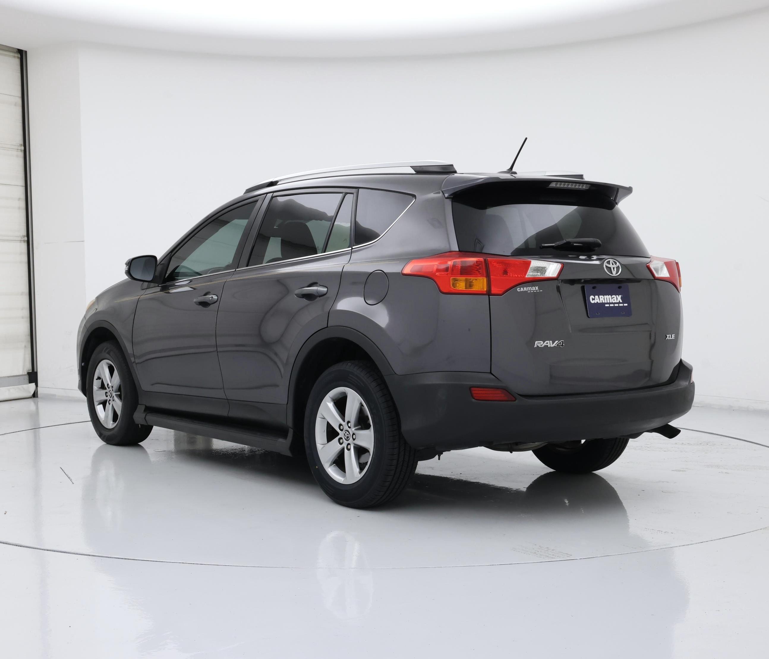Thumbnail: 2015 Toyota RAV4 - 2