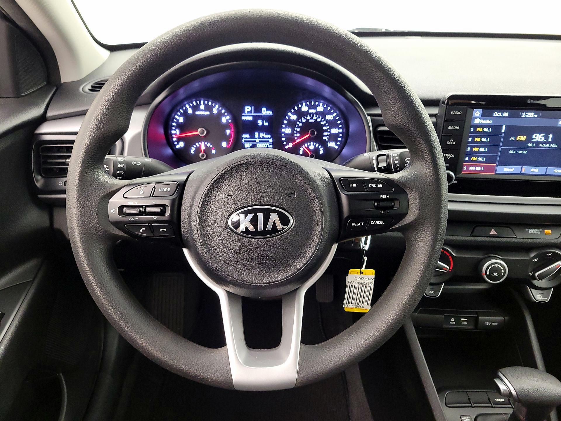 Thumbnail: 2019 Kia Rio - 10