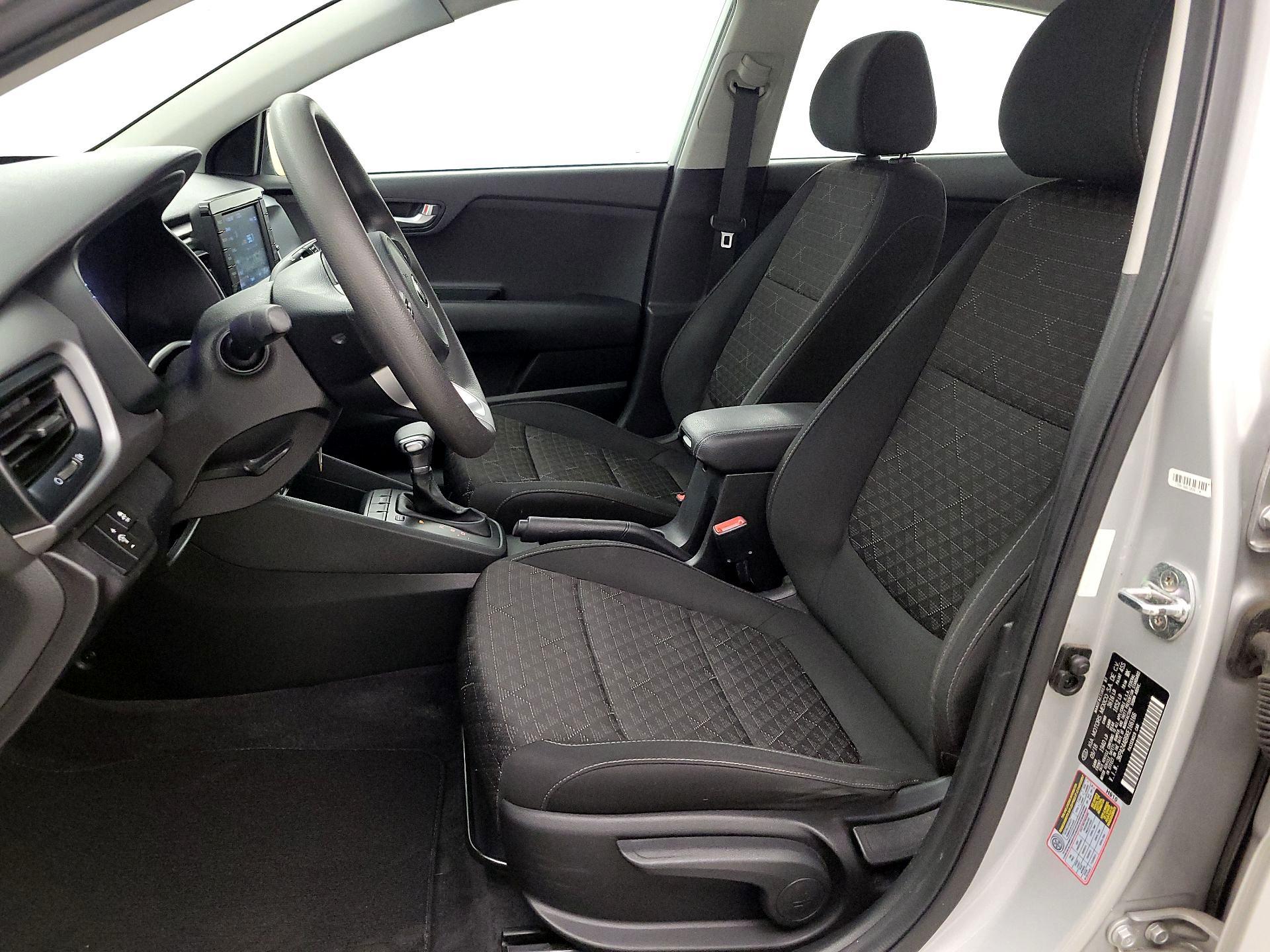 Thumbnail: 2019 Kia Rio - 11