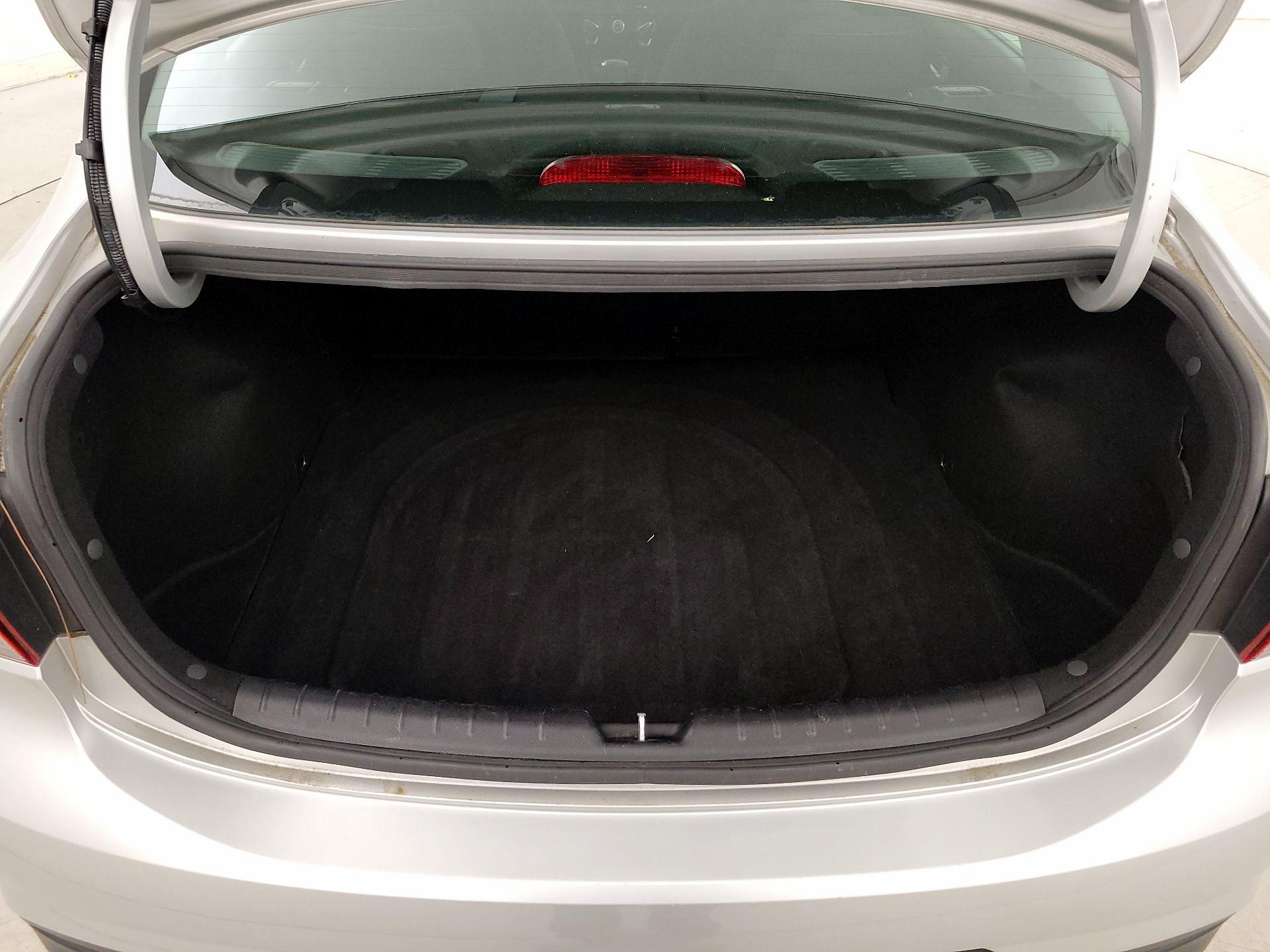 Thumbnail: 2019 Kia Rio - 20