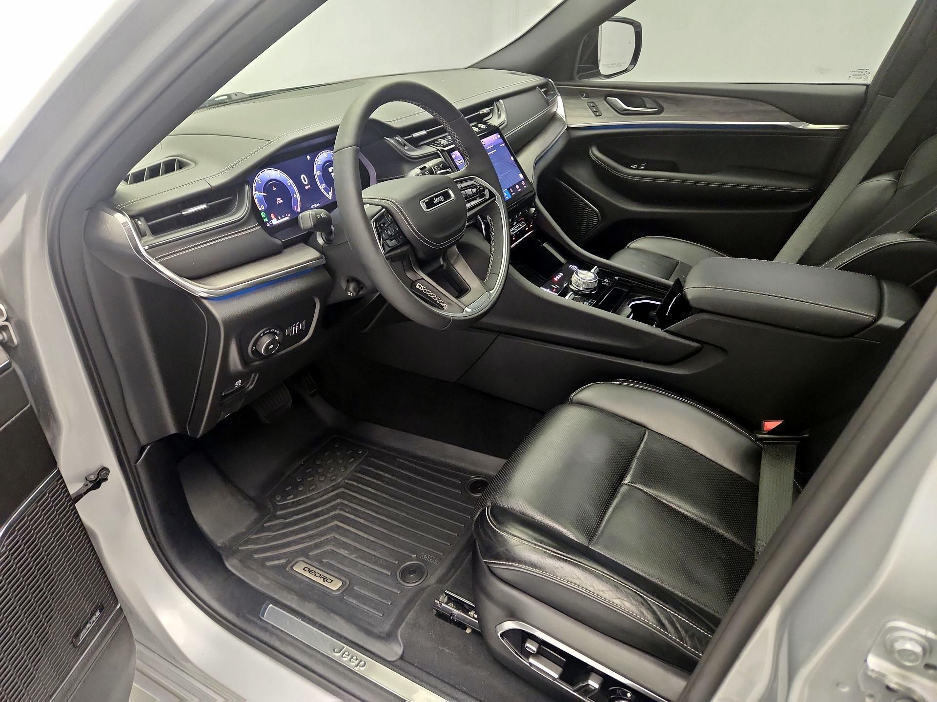 Thumbnail: 2024 Jeep Grand Cherokee - 9