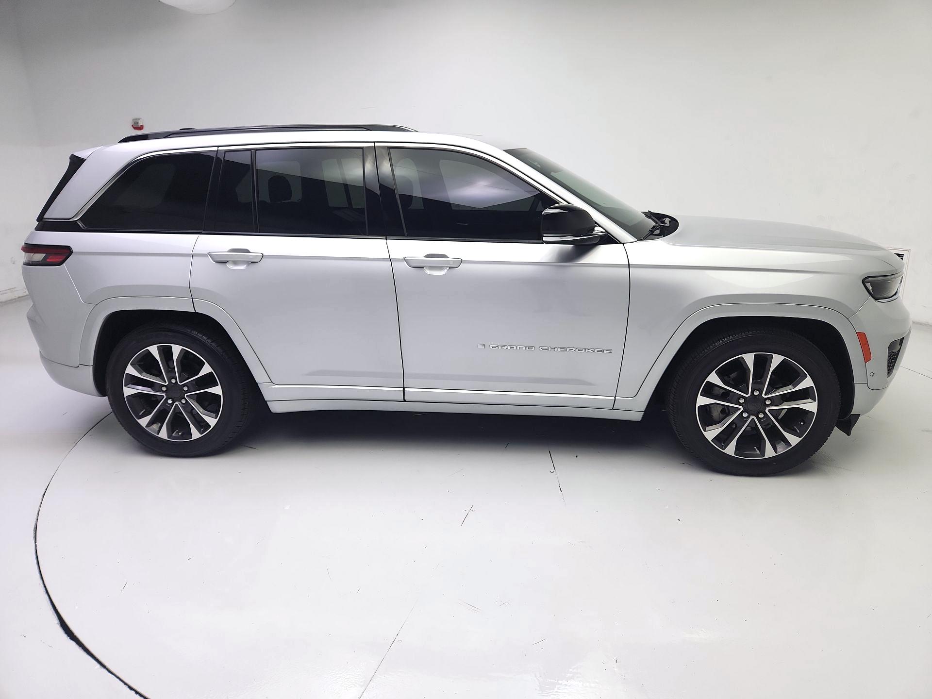 Thumbnail: 2024 Jeep Grand Cherokee - 4