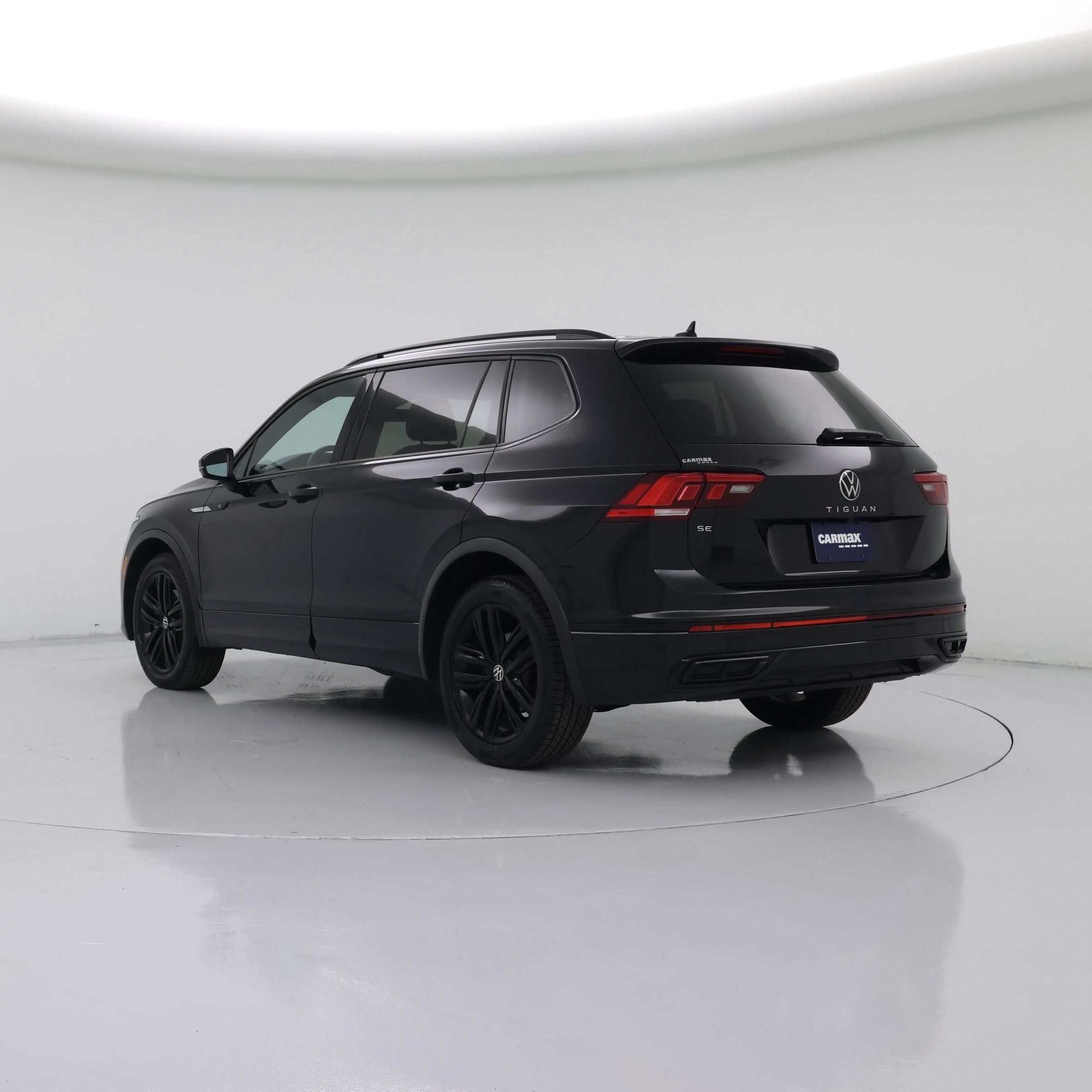 Thumbnail: 2022 Volkswagen Tiguan - 2