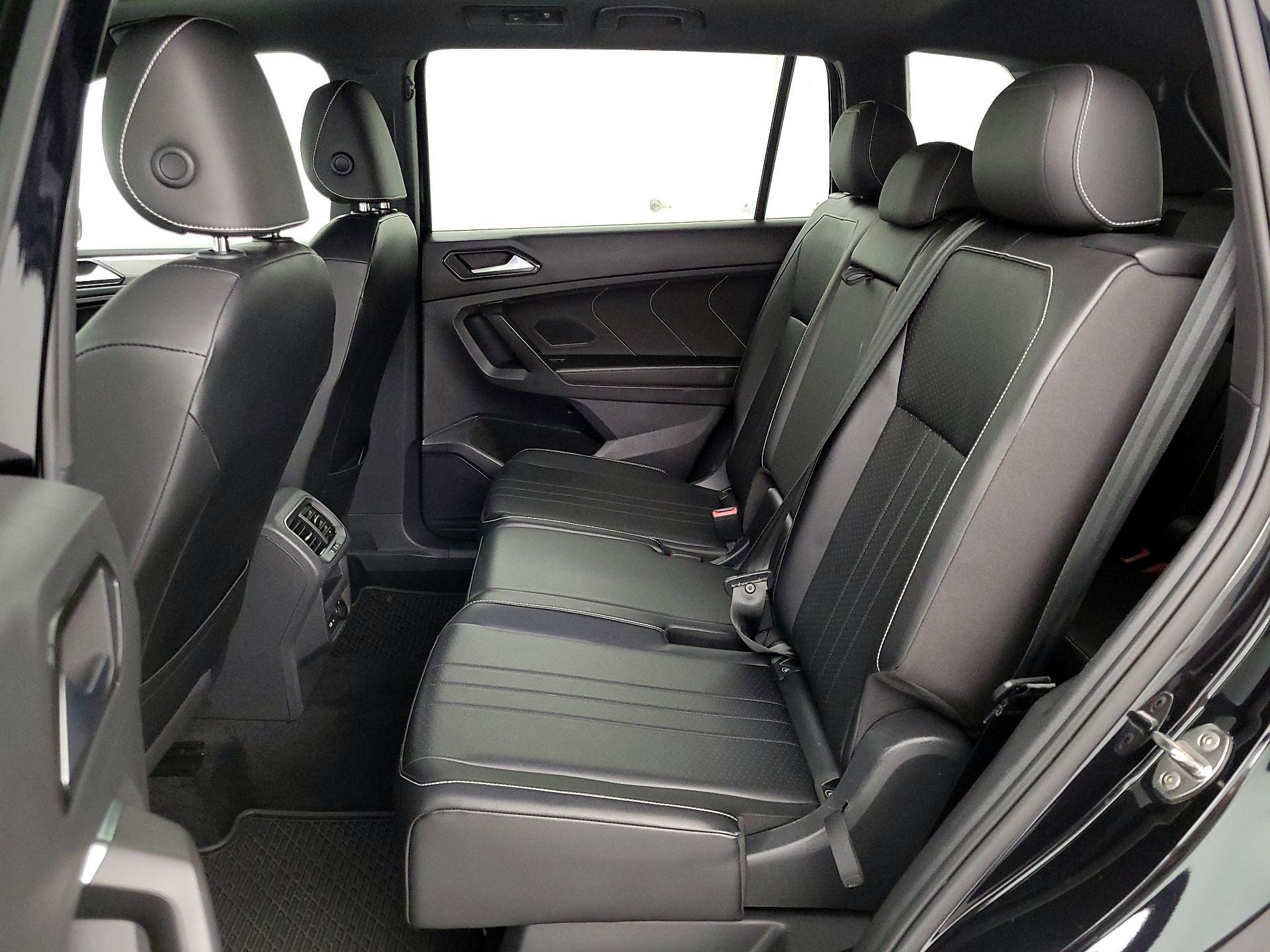 Thumbnail: 2022 Volkswagen Tiguan - 20