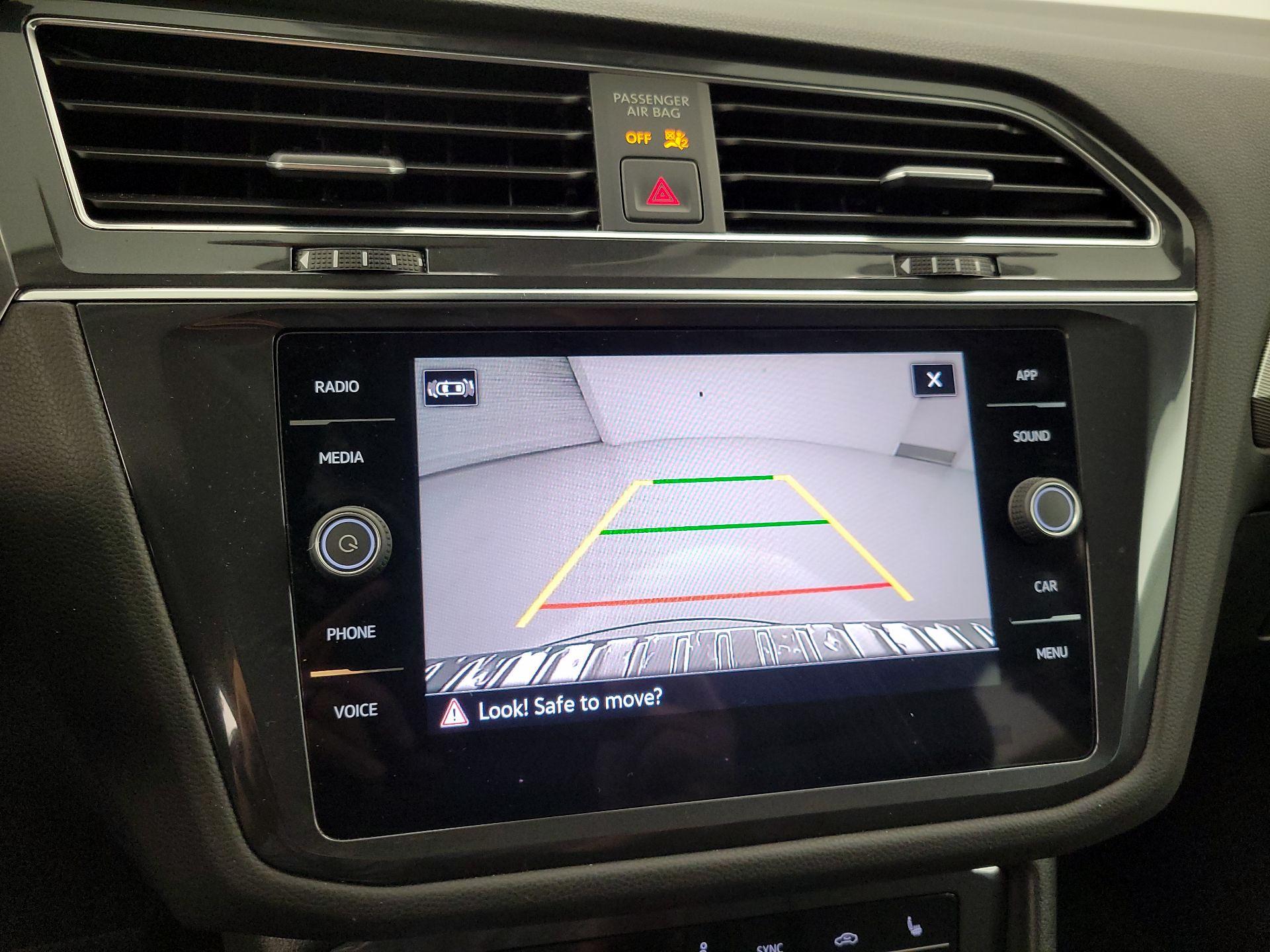 Thumbnail: 2023 Volkswagen Tiguan - 14