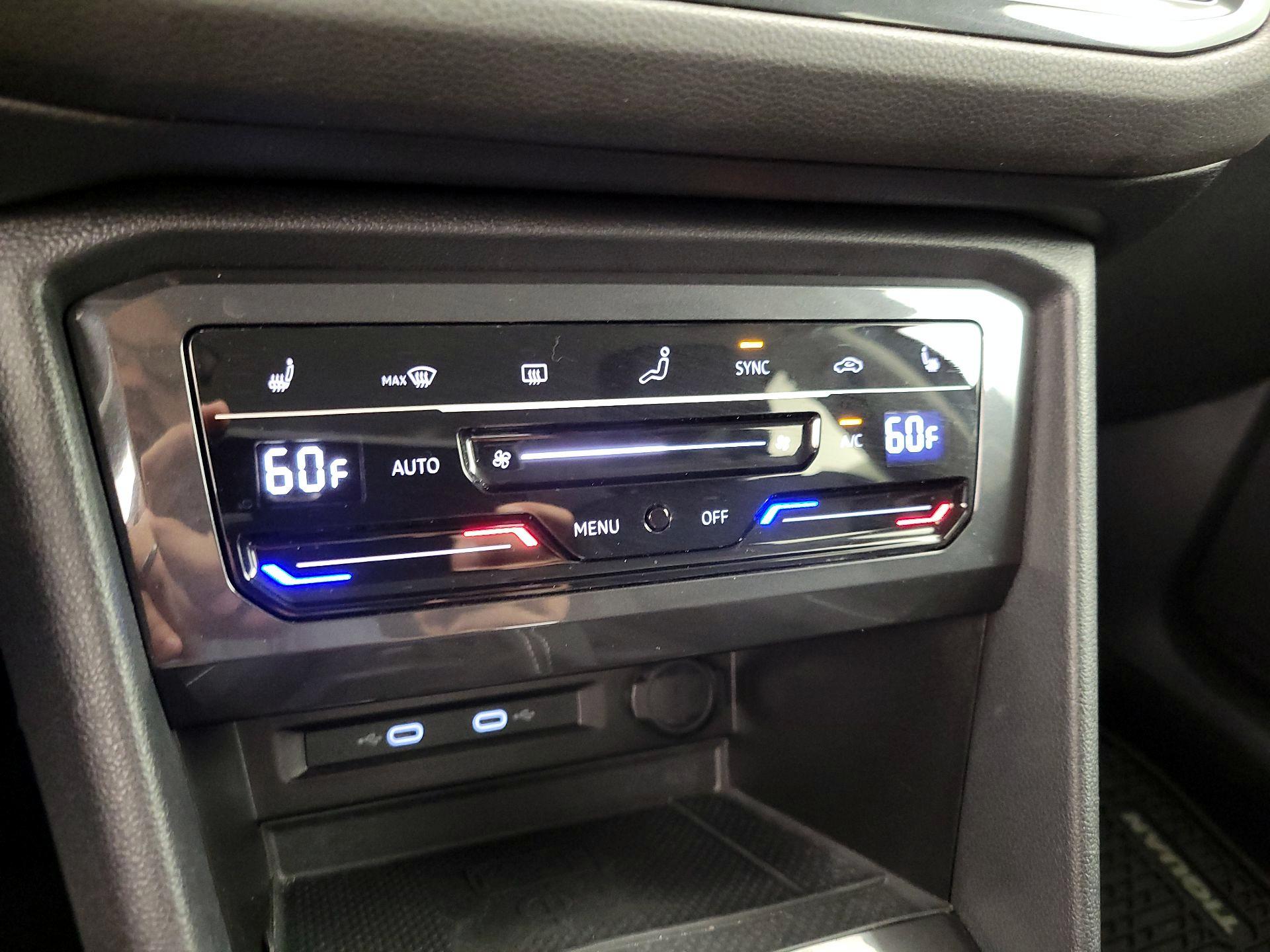 Thumbnail: 2023 Volkswagen Tiguan - 16