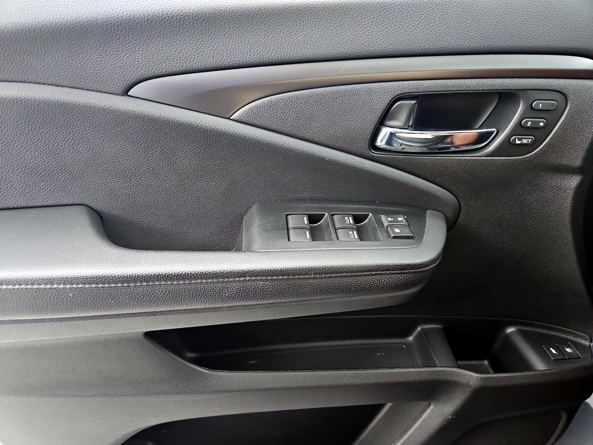 Thumbnail: 2022 Honda Pilot - 12