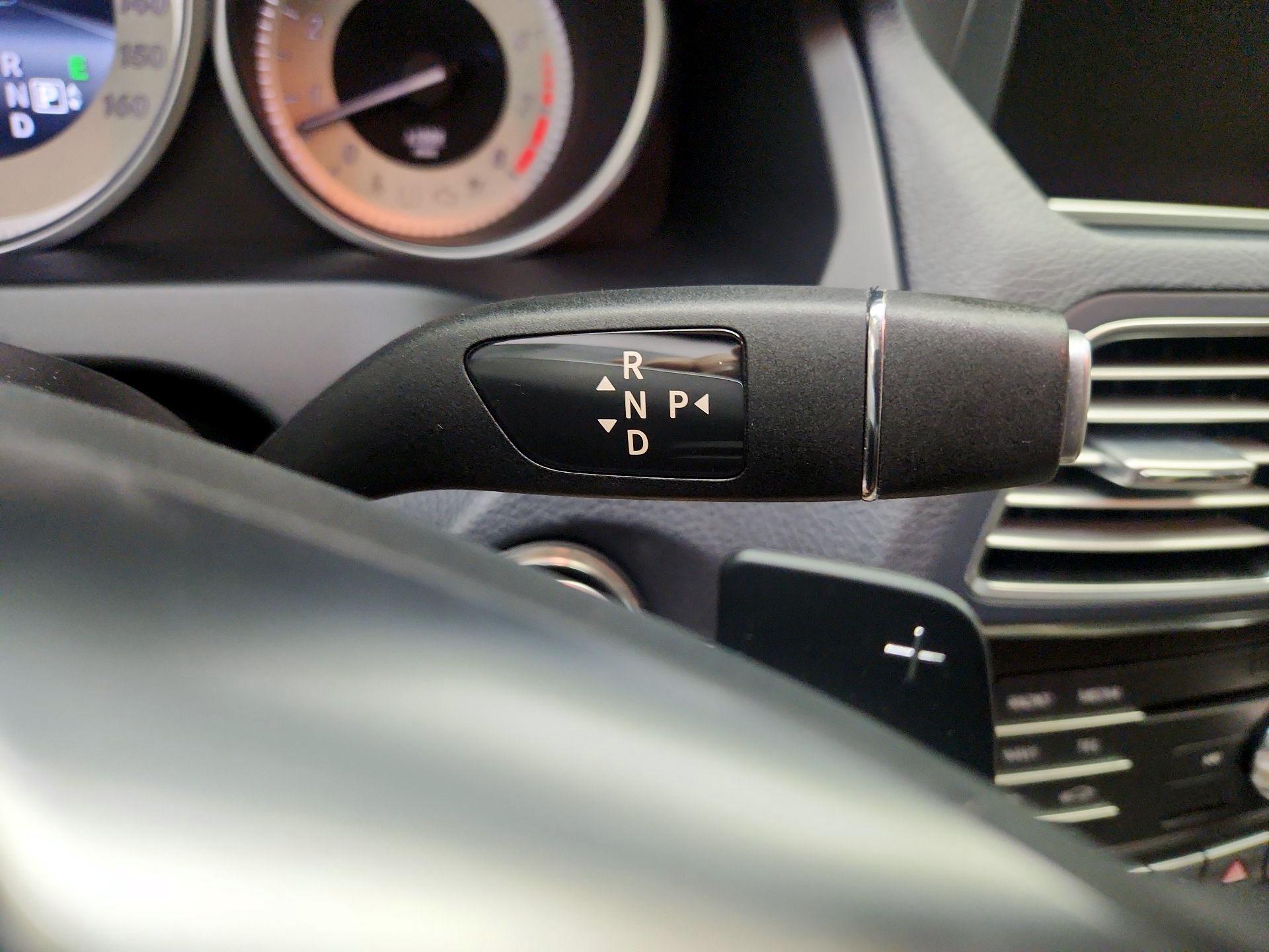 Thumbnail: 2016 Mercedes-Benz E-Class - 18