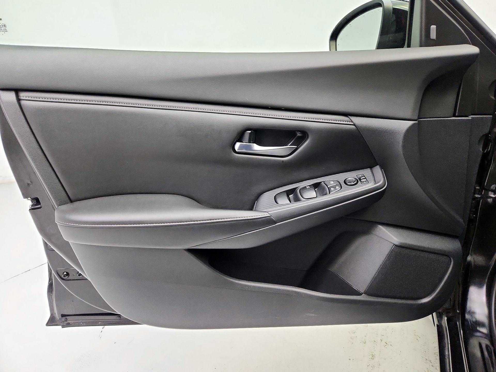 Thumbnail: 2021 Nissan Sentra - 12