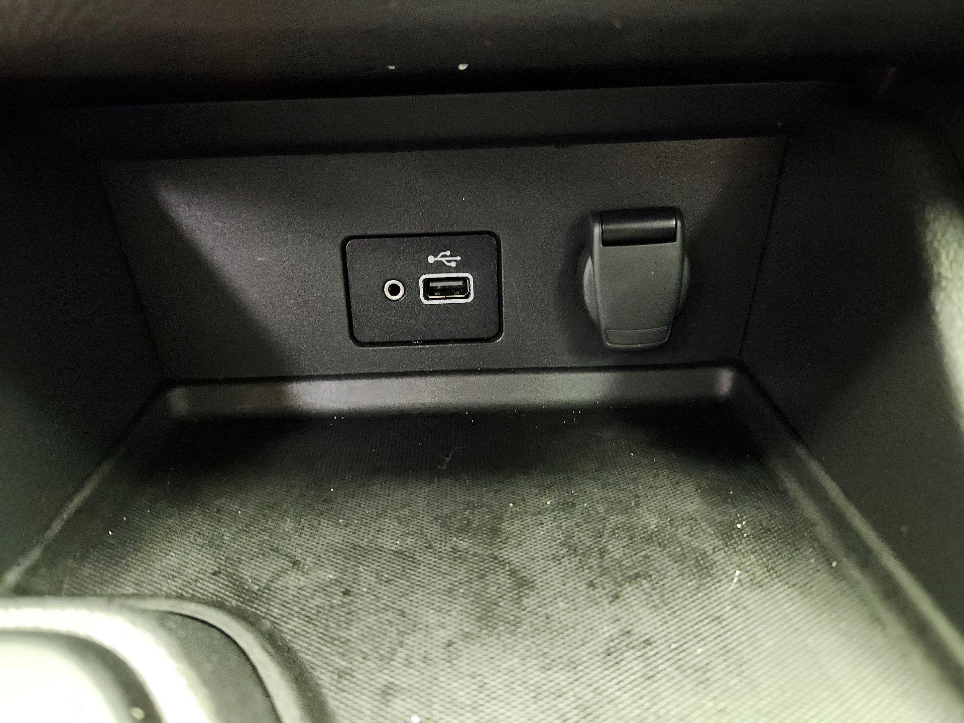 Thumbnail: 2021 Nissan Sentra - 18