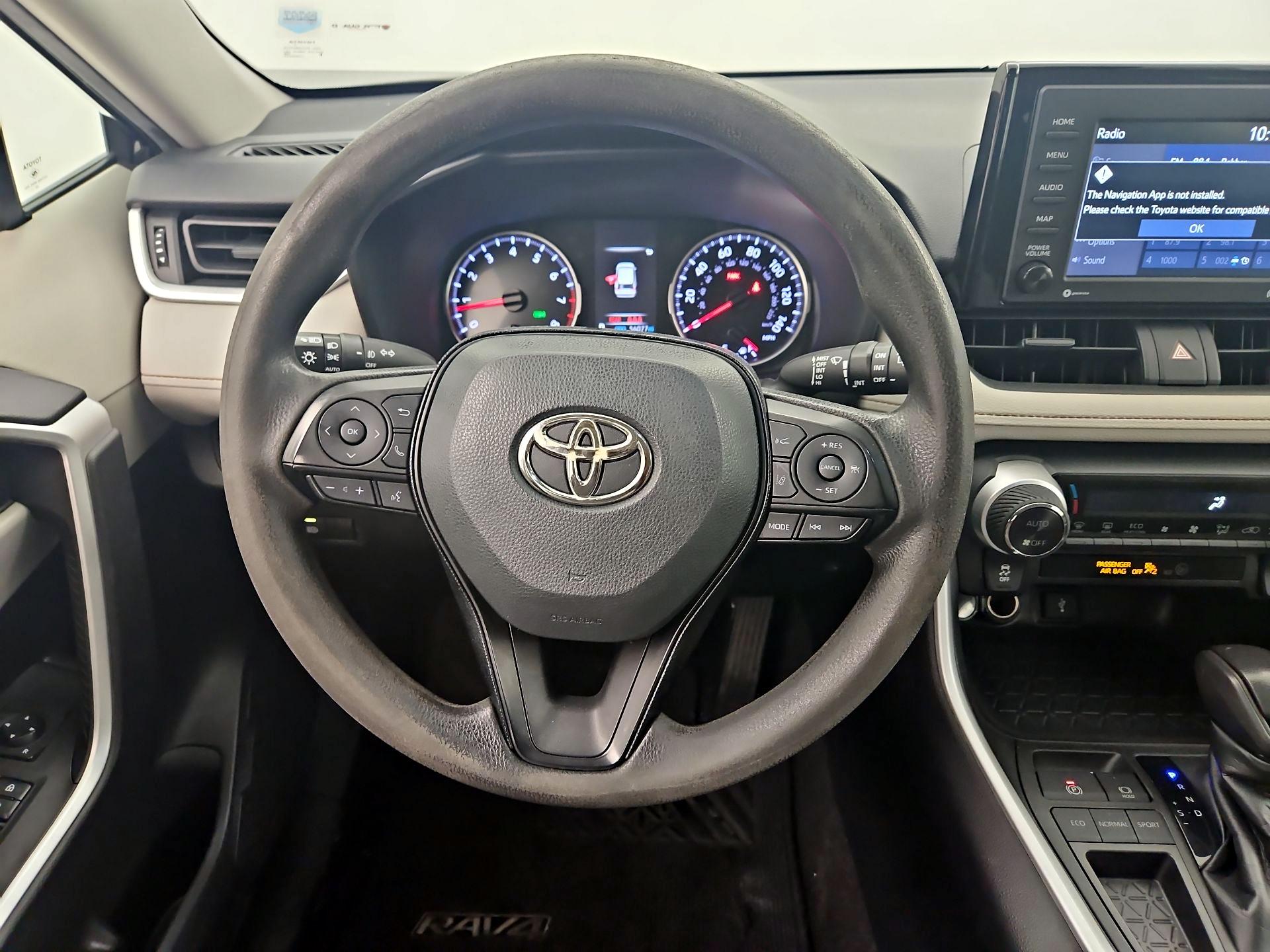 Thumbnail: 2021 Toyota RAV4 - 10