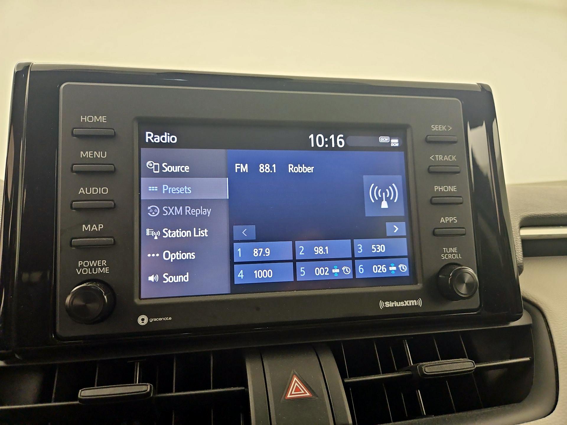 Thumbnail: 2021 Toyota RAV4 - 15